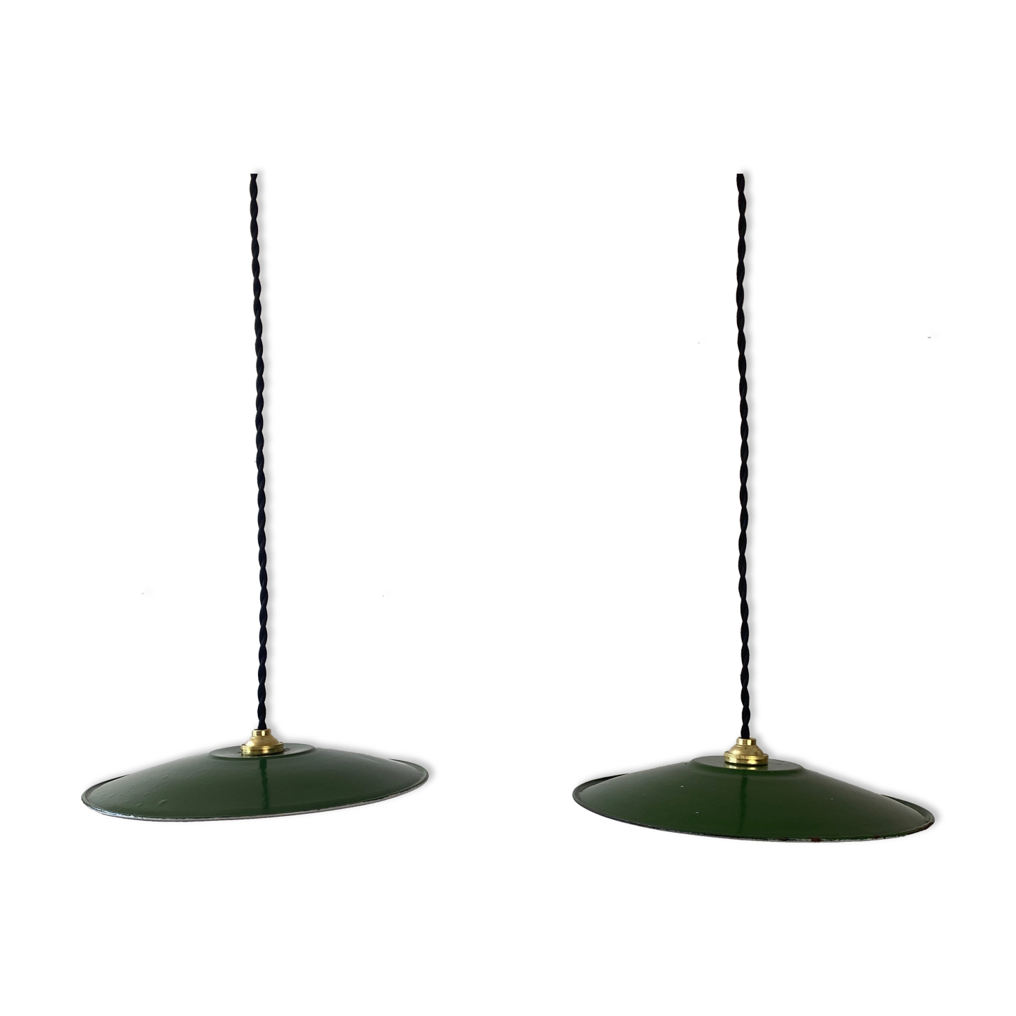 Pair of vintage emaillee suspensions