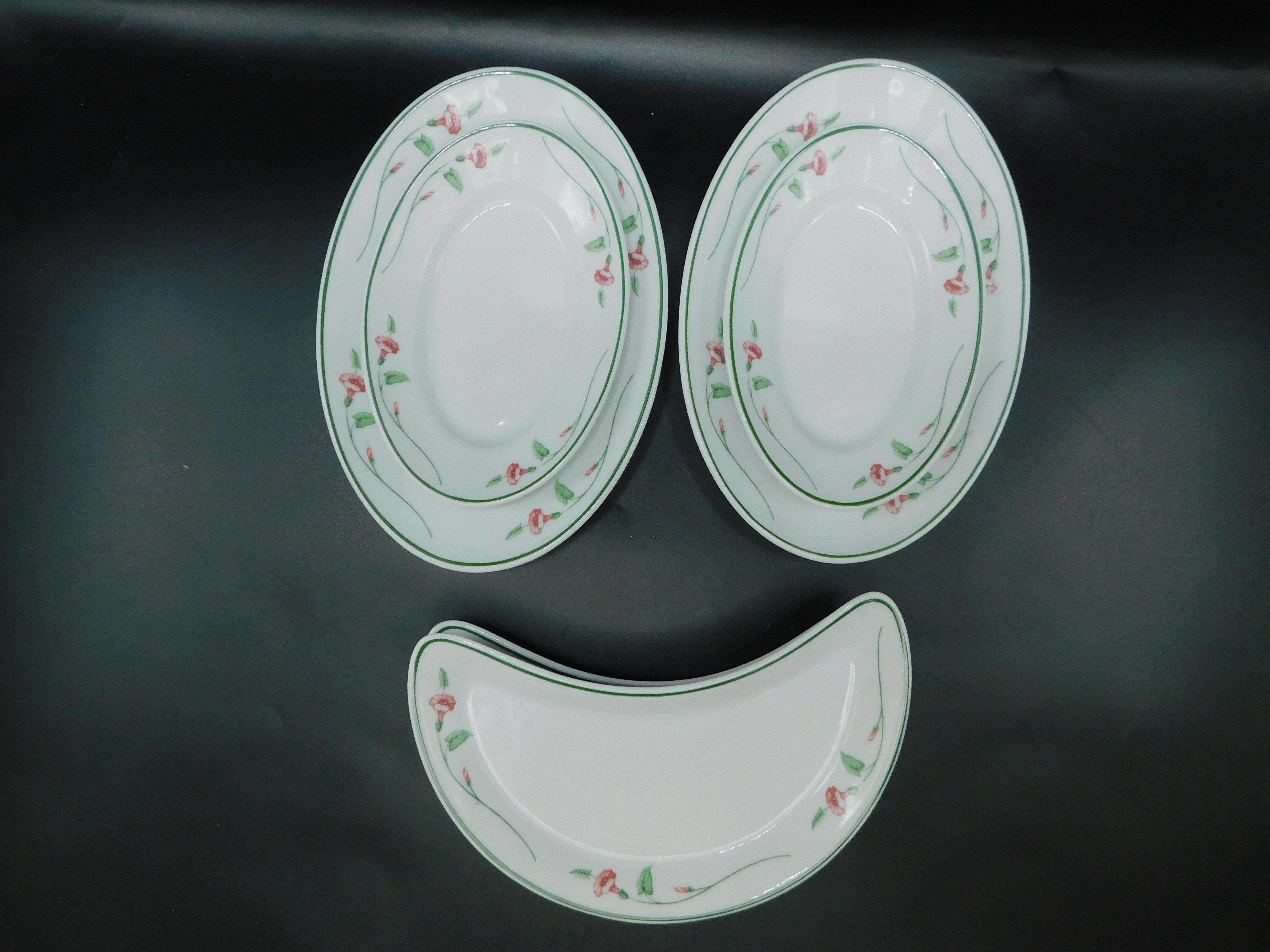 6 Pillivuyt serving dishes decorated with Liserons