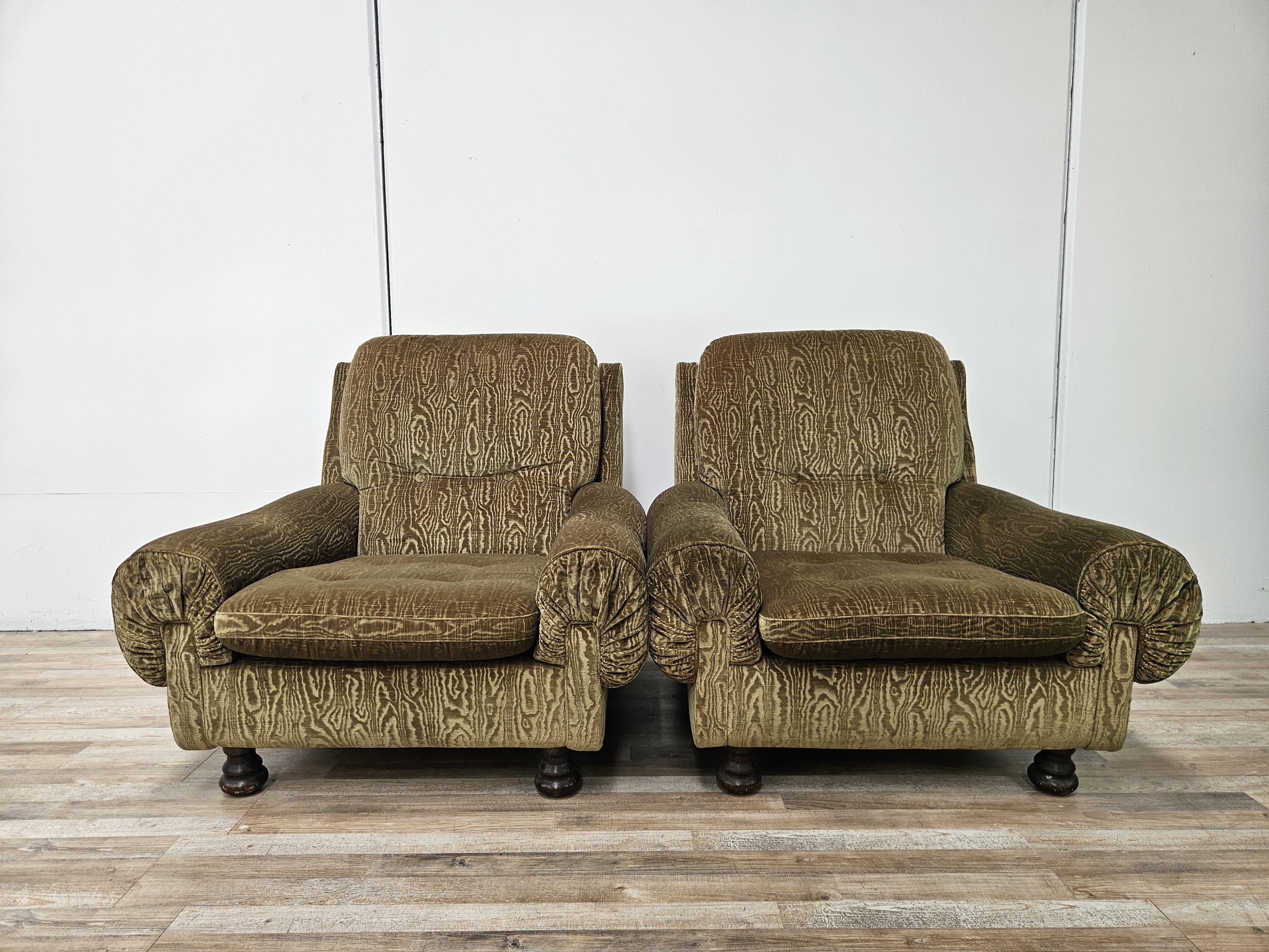 Pair of Italian armchairs from the 1970s
