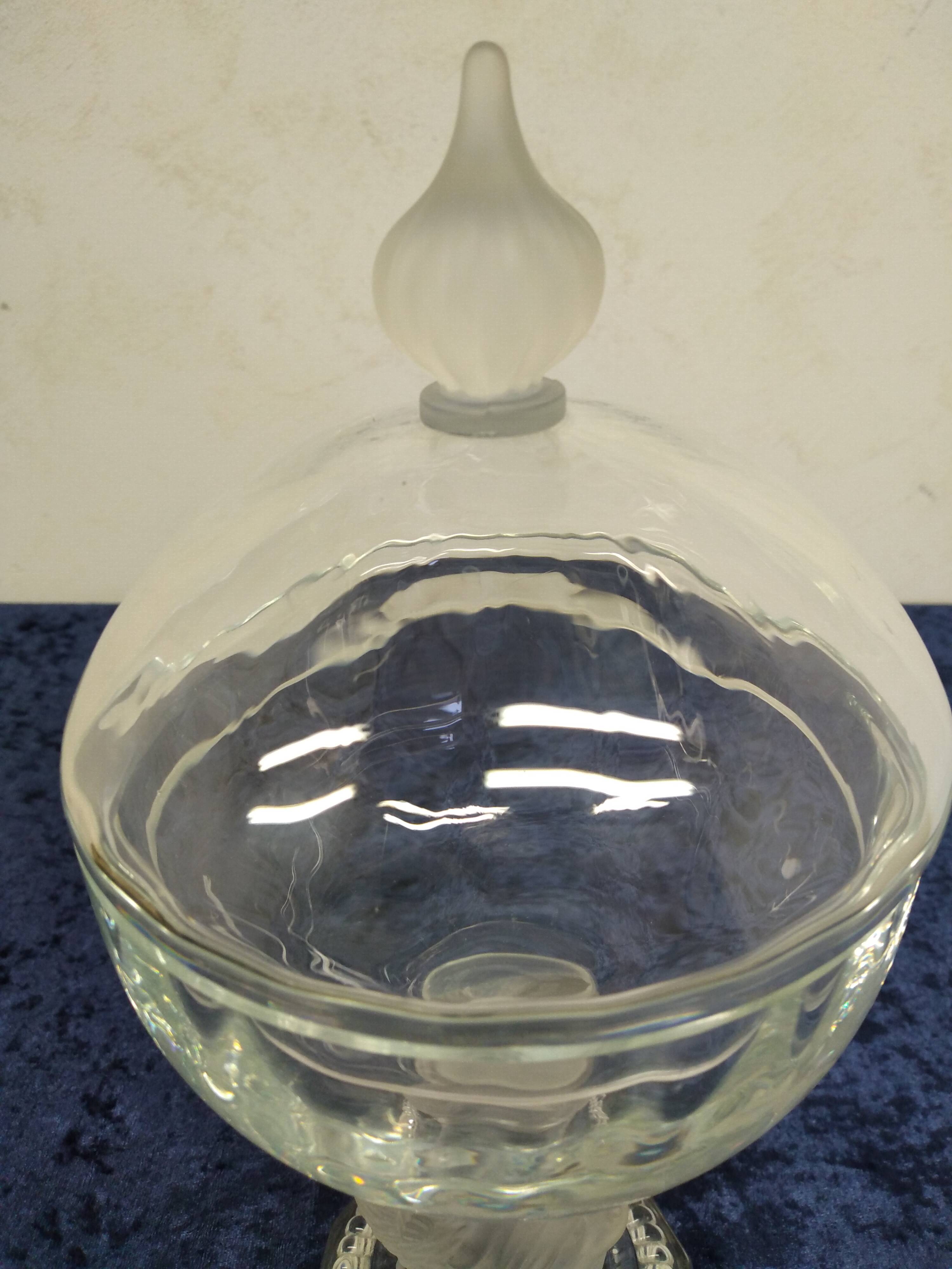 Bonbonnière ancienne en cristal et verre dépoli pied formant un poisson