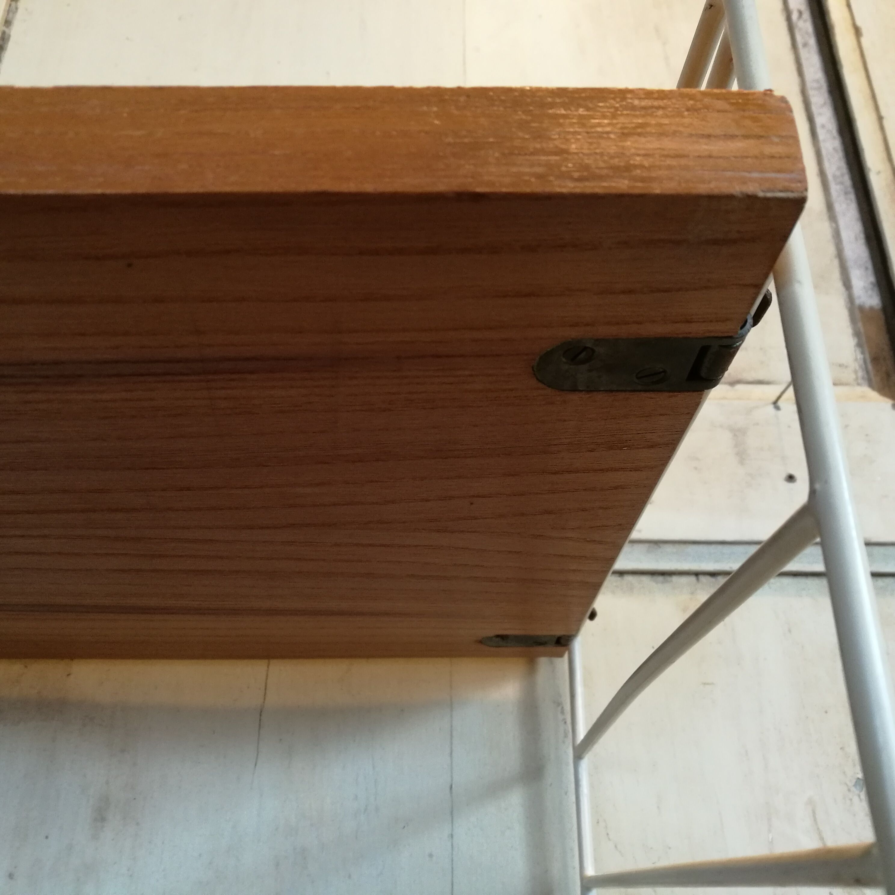 White vintage String shelf