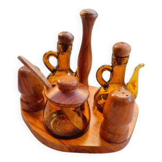 Condiment set in boxwood