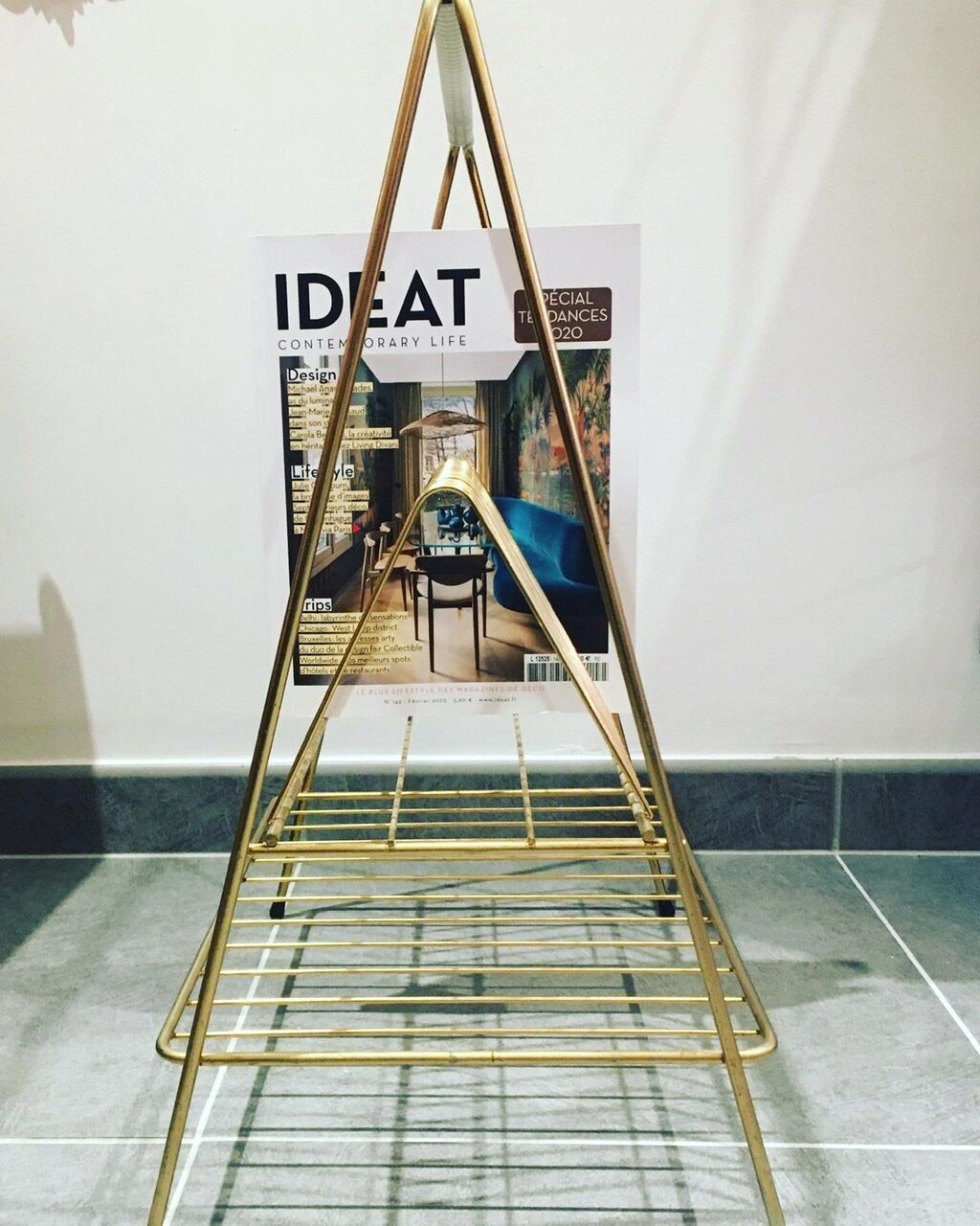 Magazine holder,  vinyl holder