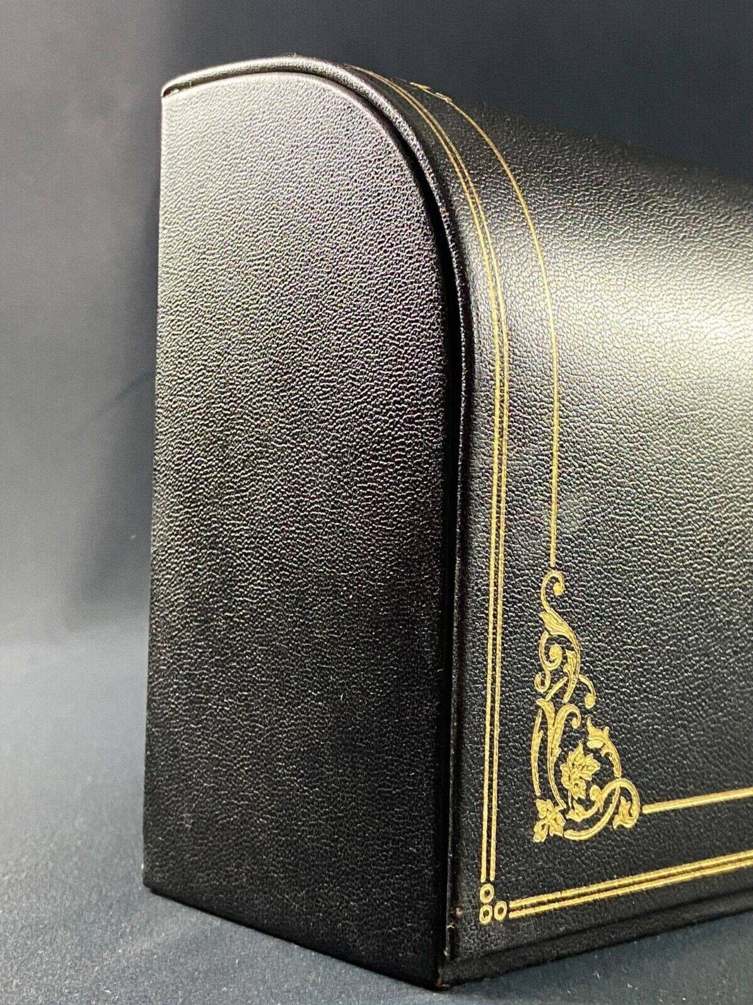 Le Tanneur mail binder sorter leather gilded decoration with small Regency style iron
