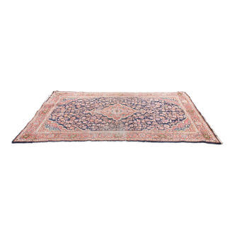 Hand-knotted Kashan rug
