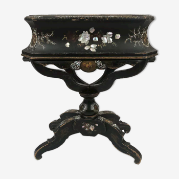 Blackened wooden planter decorated with flowers in medallions and mother-of-pearl burgauty, Napoleon III