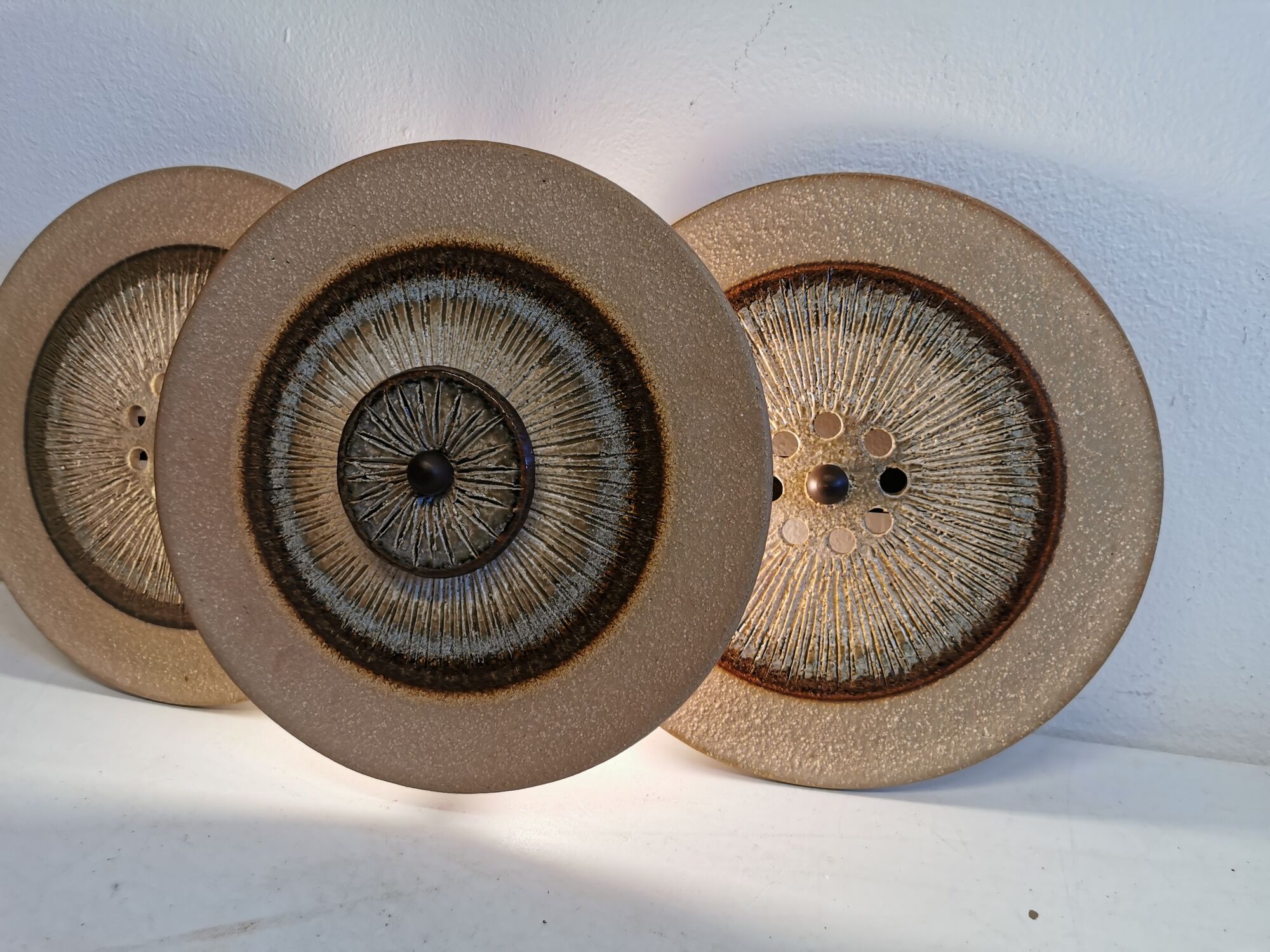 Applique murale en céramique/grès, réalisée par Noomi Backhausen pour le danois Søholm