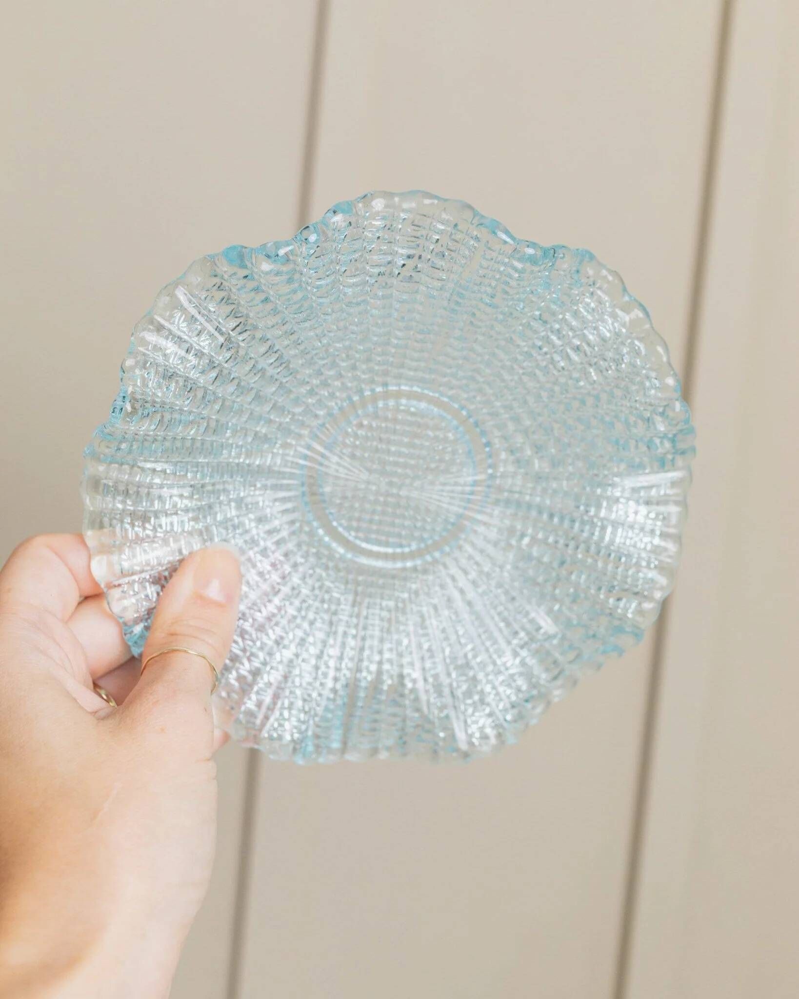 Six-piece turquoise crystal glass bowls, vintage 1980s, ruffled scalloped rims, pressed texture
