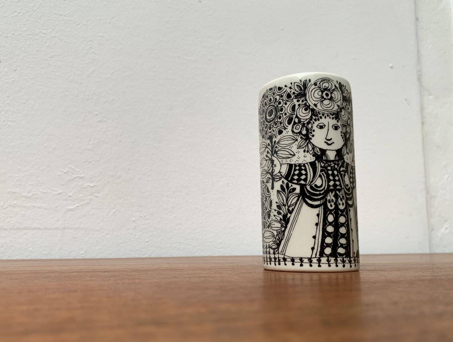 Danish Flora vase from the mid-century by Bjørn Wiinblad for Nymölle Denmark, 1960s.