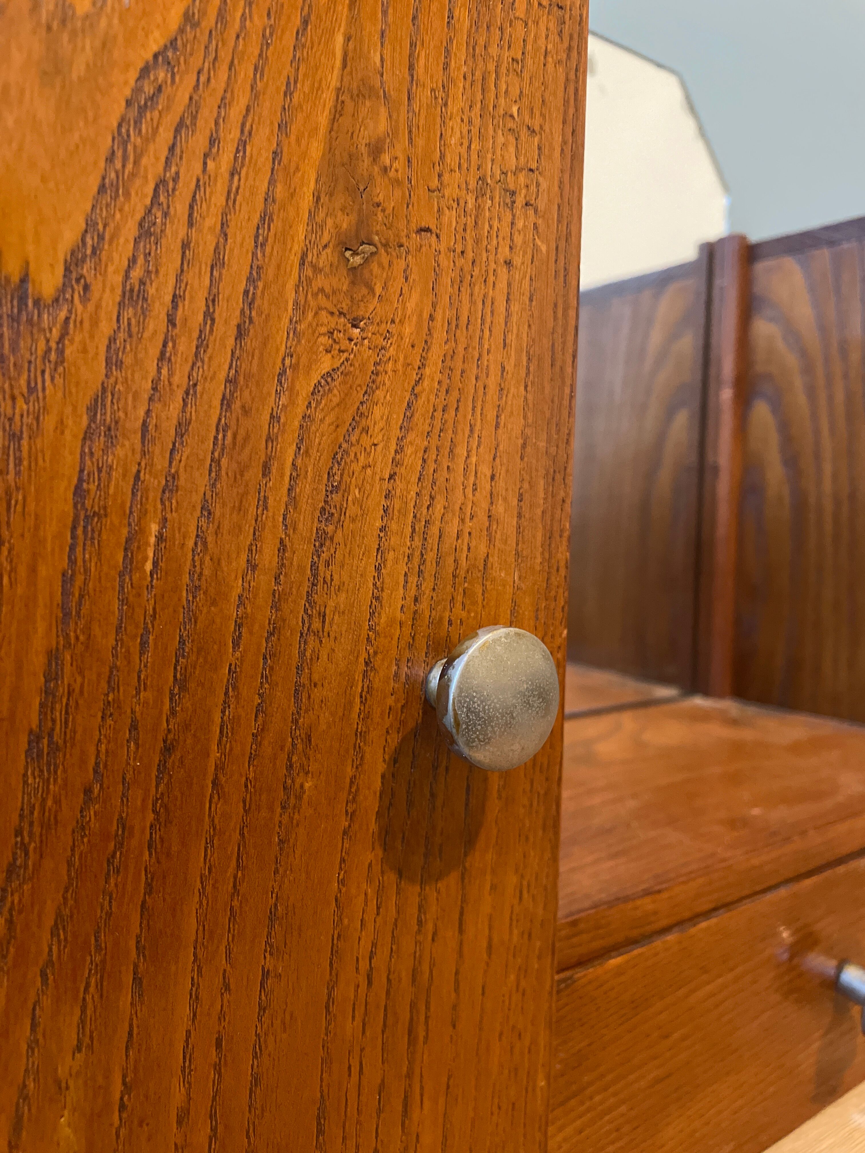 Antique wall-mounted toilet cabinet