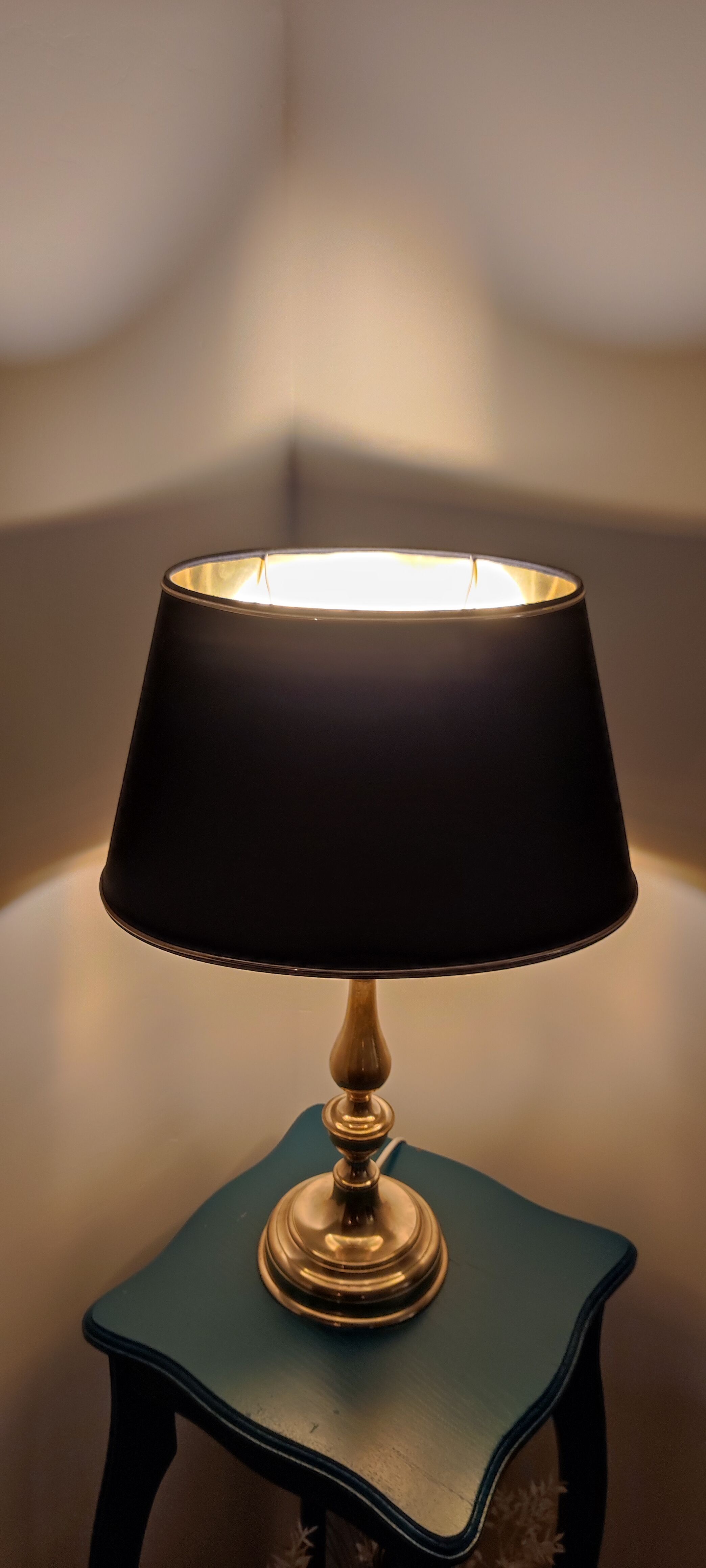 Brass table lamp