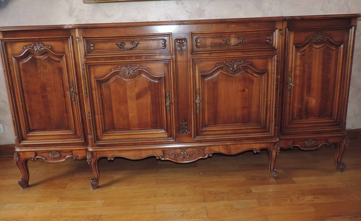 Very Regency style