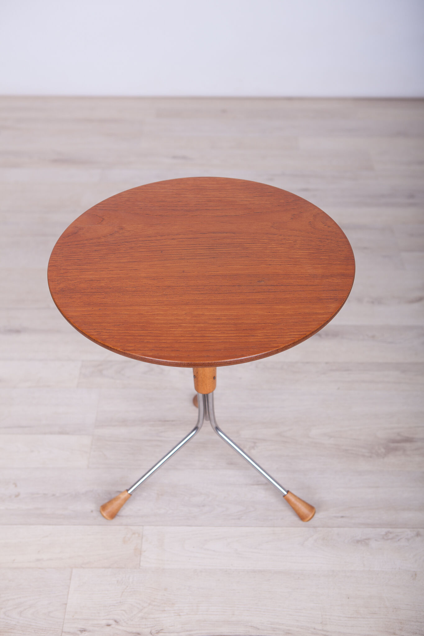 Scandinavian modern side table by Albert Larsson for Alberts Tibro, 1950s