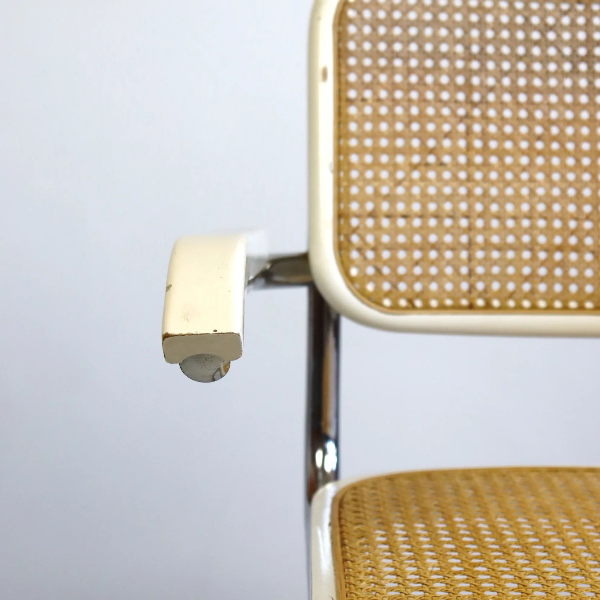 White B64 chair