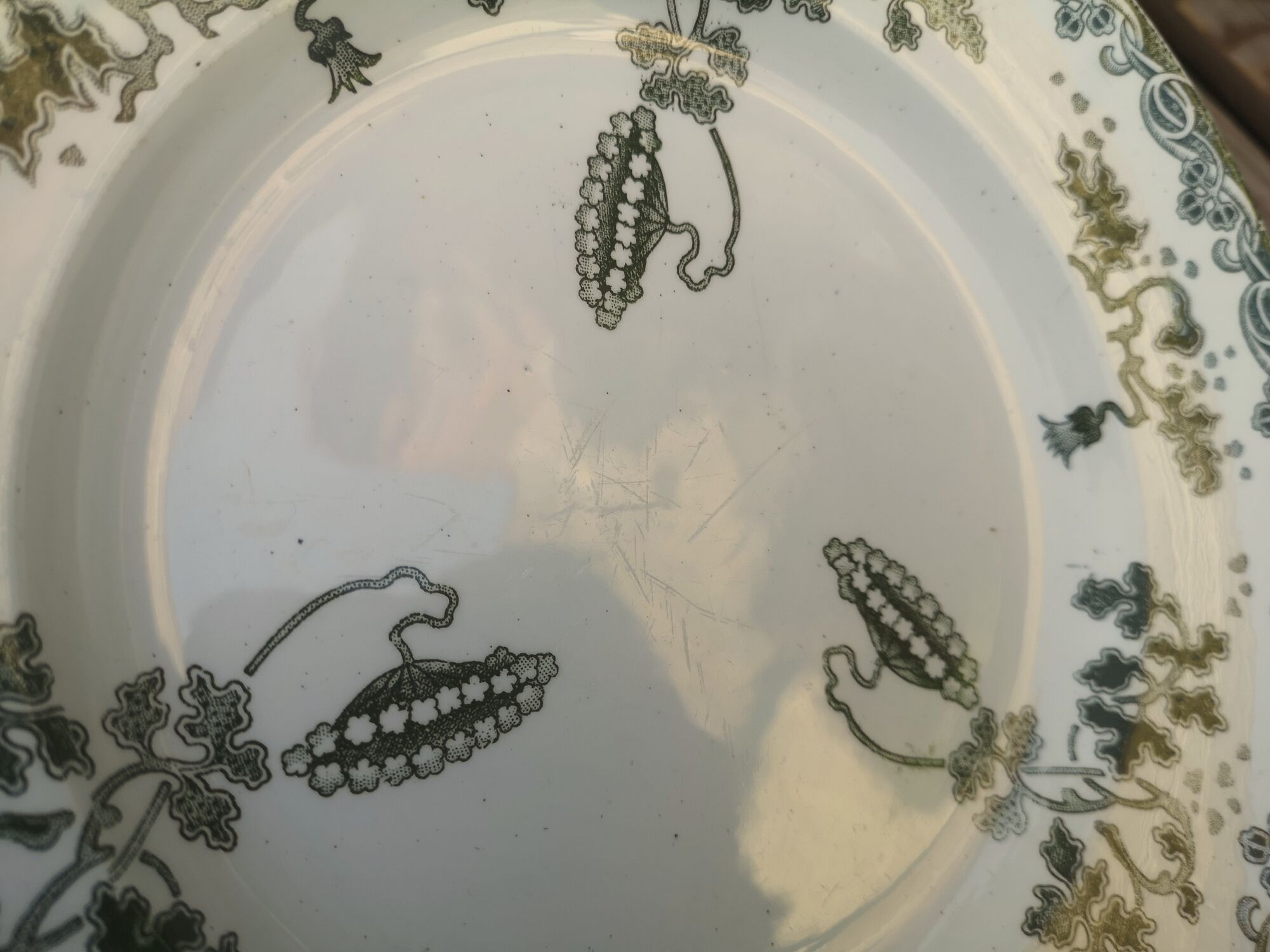 4 plates Terre de Fer Saint Amand Modern Style