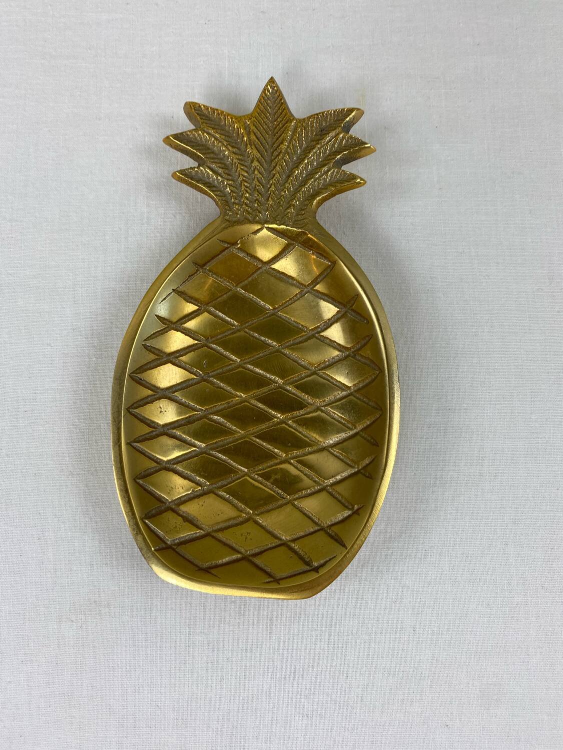 Pineapple pocket emptier