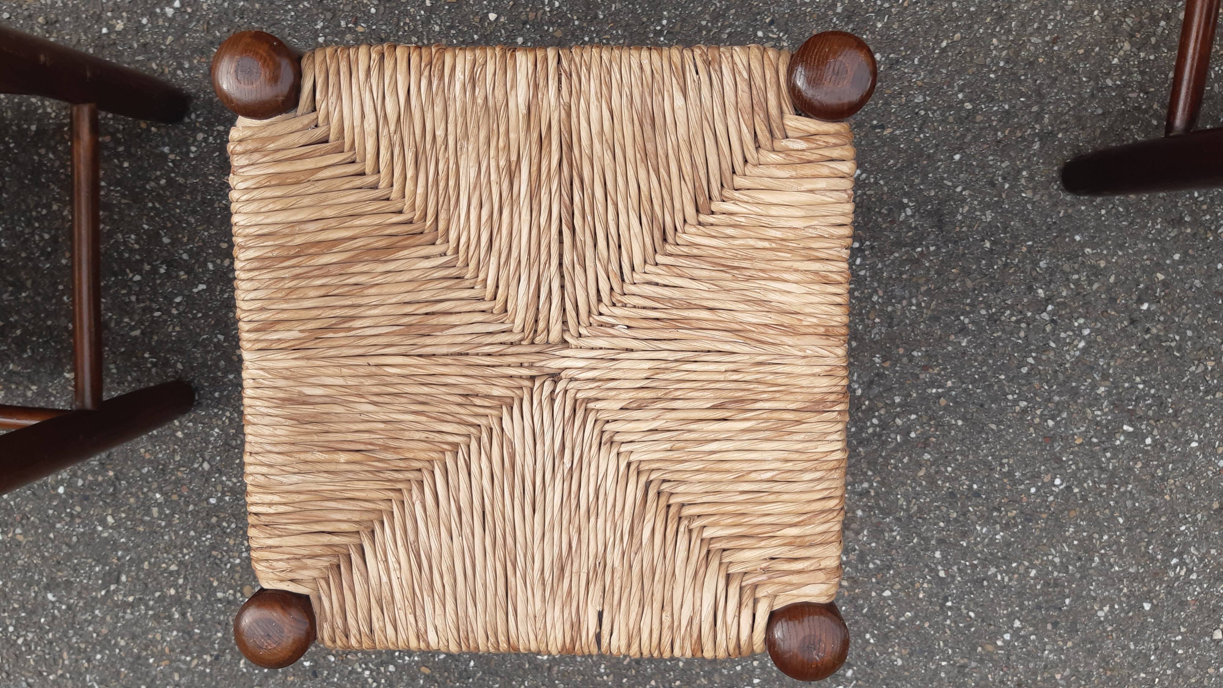 Set of 6 straw stools