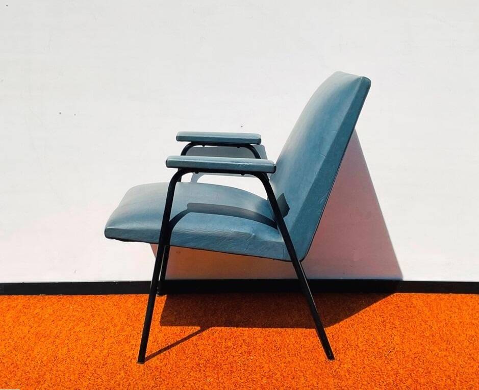 Pair of armchairs model Robert by Pierre Guariche for Meurop. Vintage 60s.