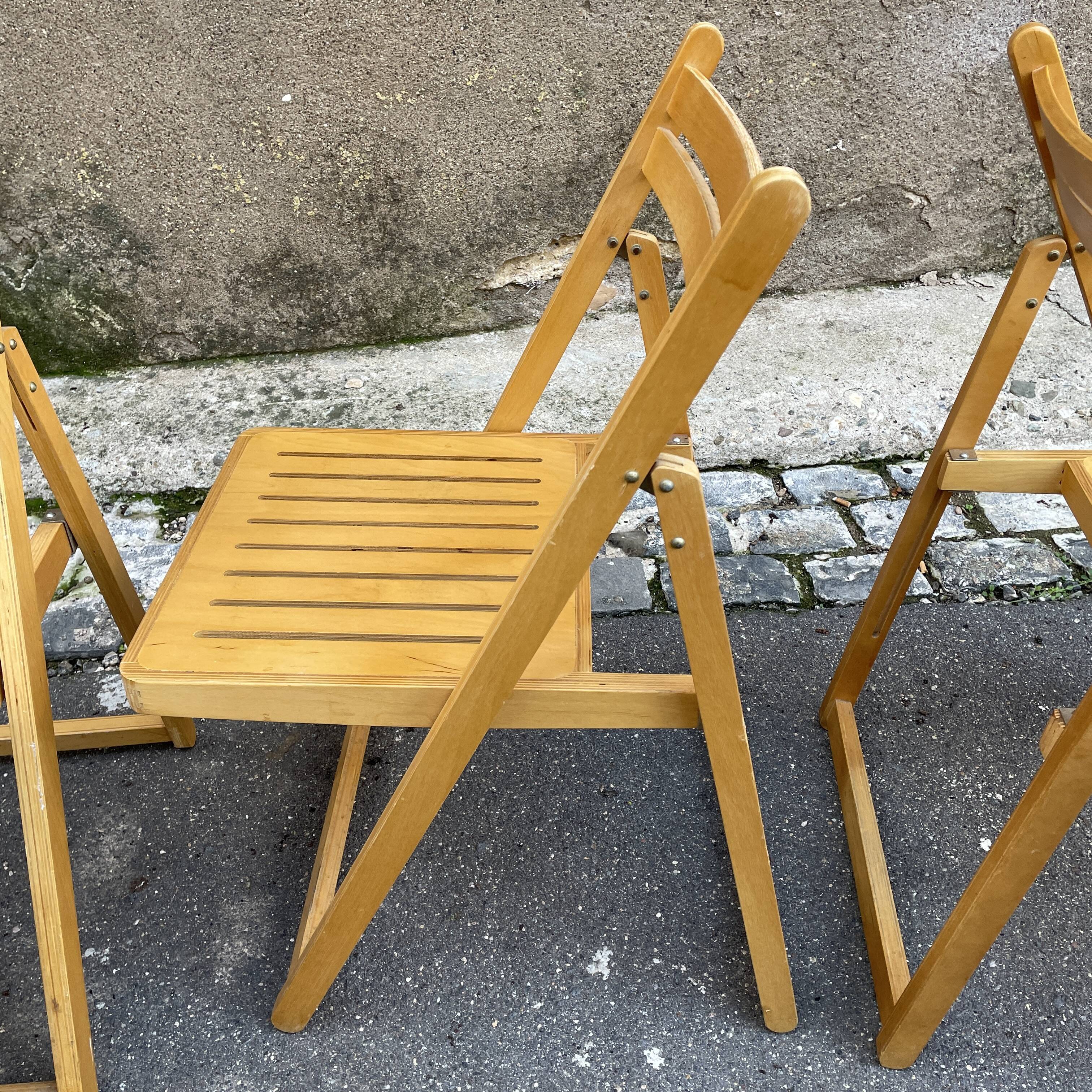 Lot 3 folding chairs vintage wood design