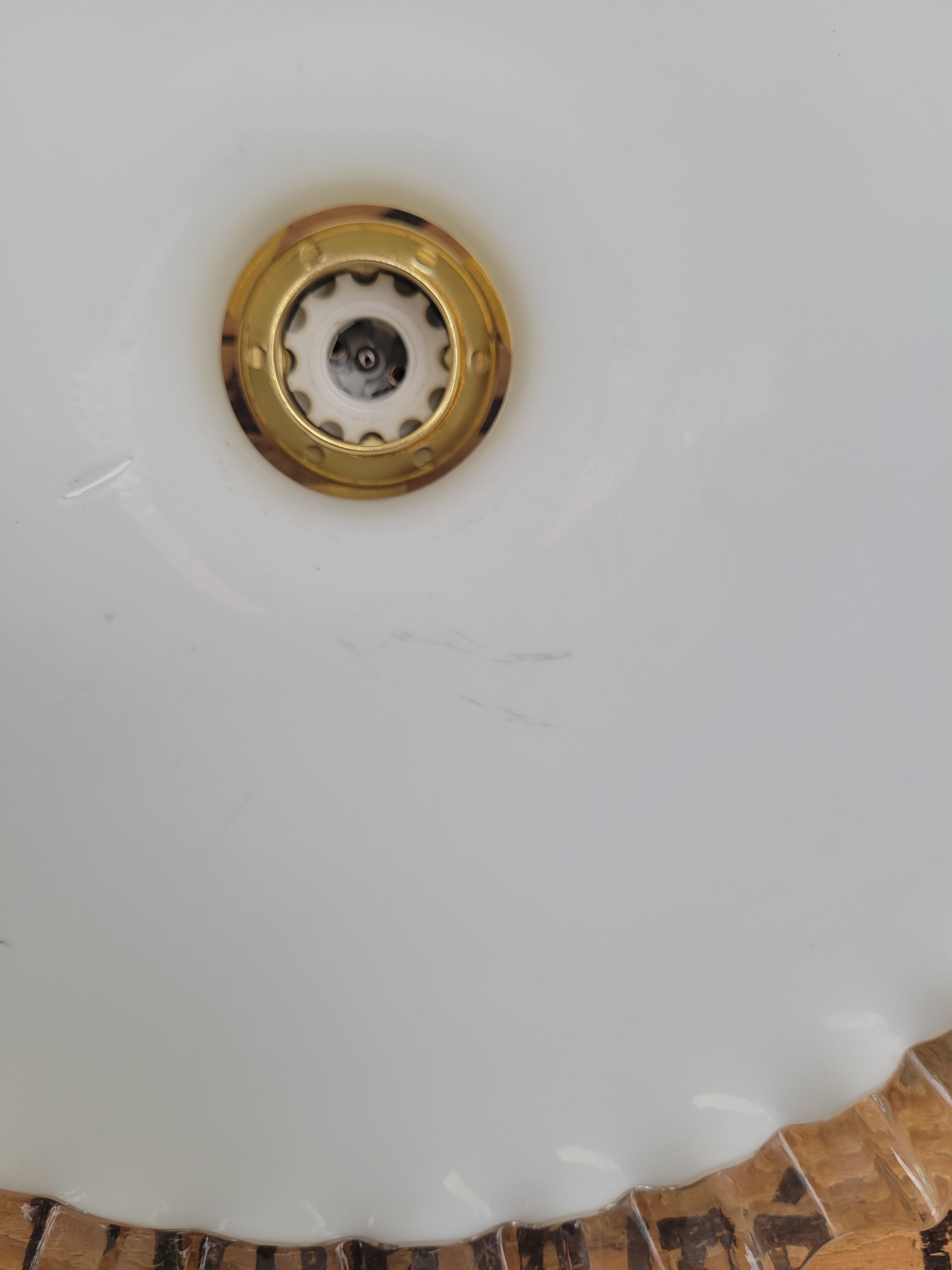 Serrated opaline hanging lamp