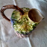 Barbotine jug