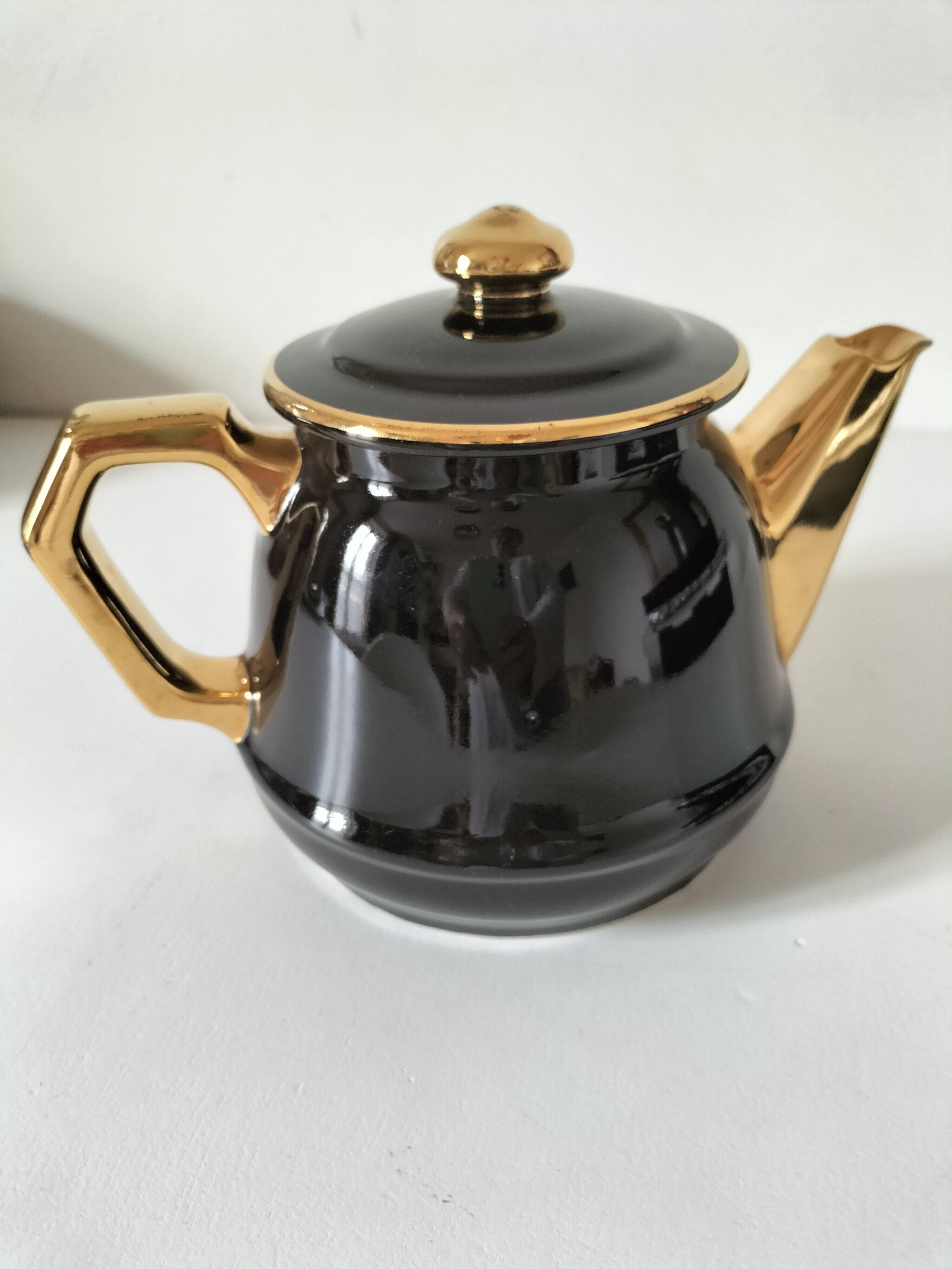 Vintage black and gold teapot RIO – Art Deco style