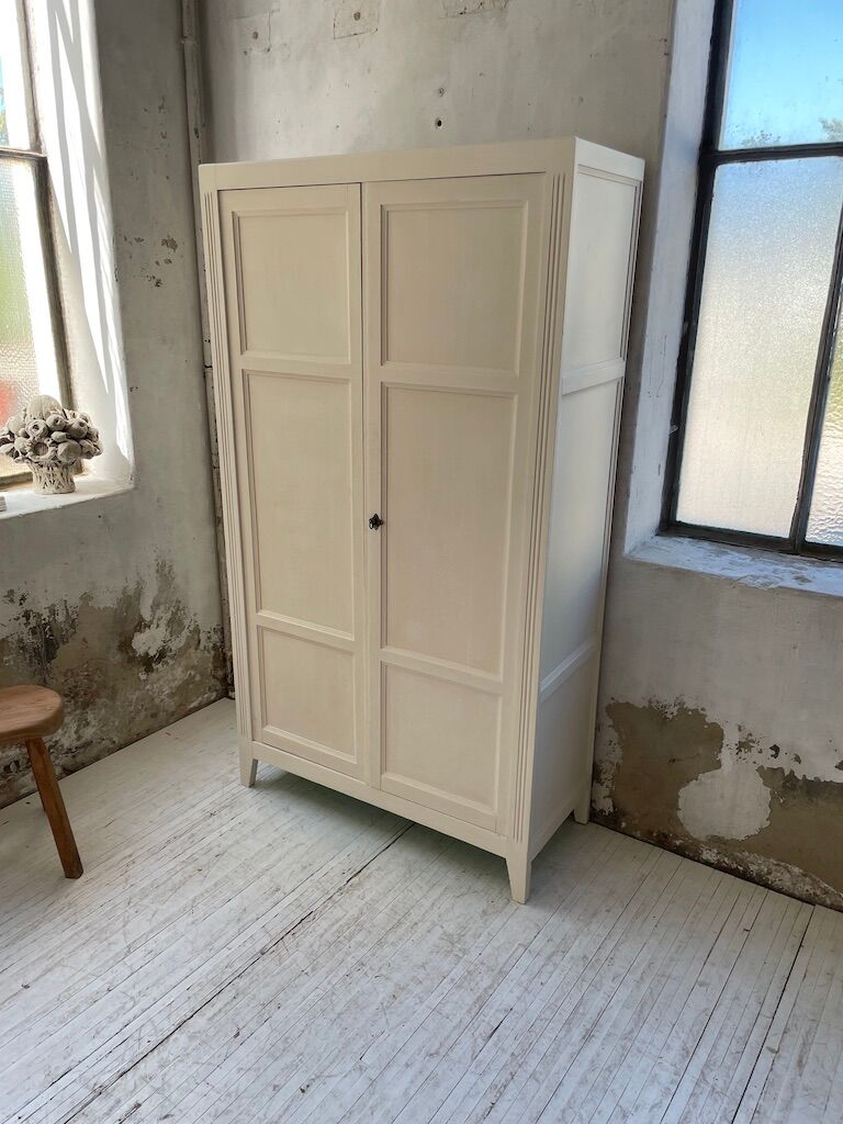 White and green cupboard