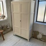 White and green cupboard