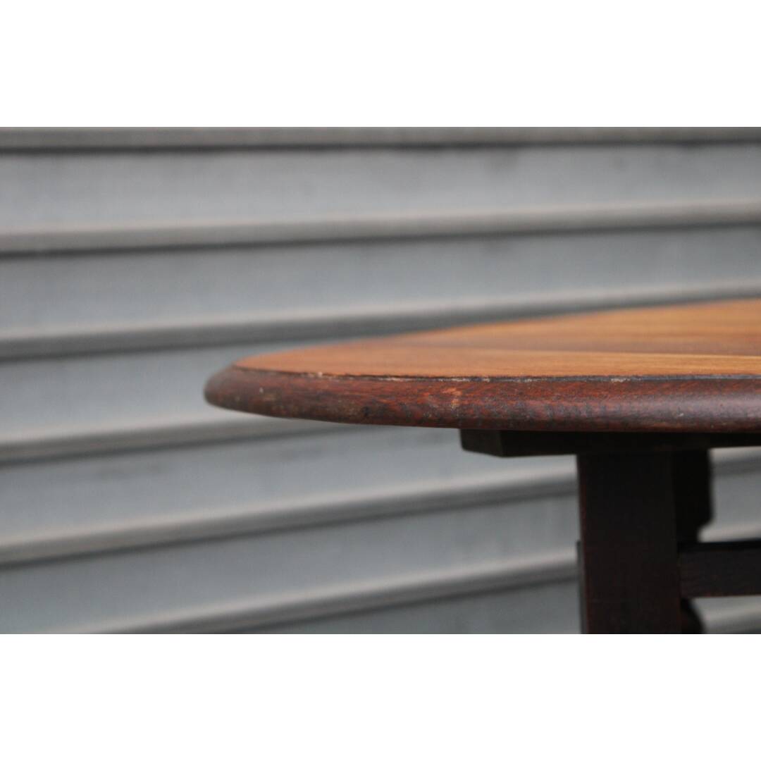 oval folding table