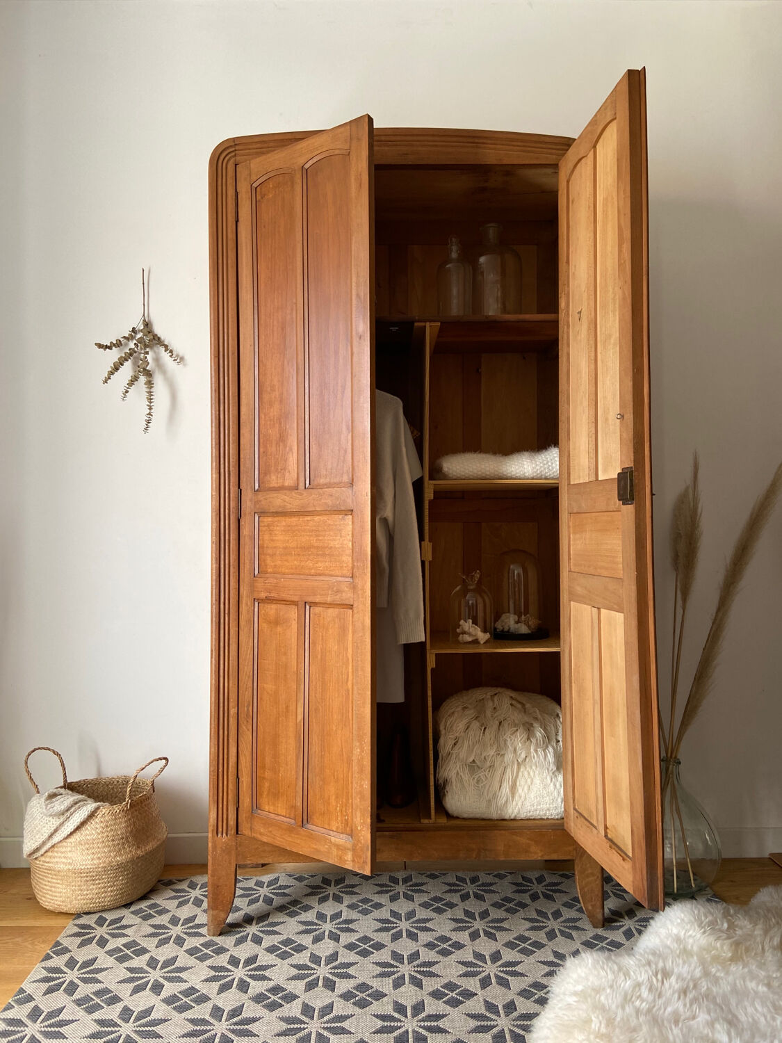 Armoire parisienne