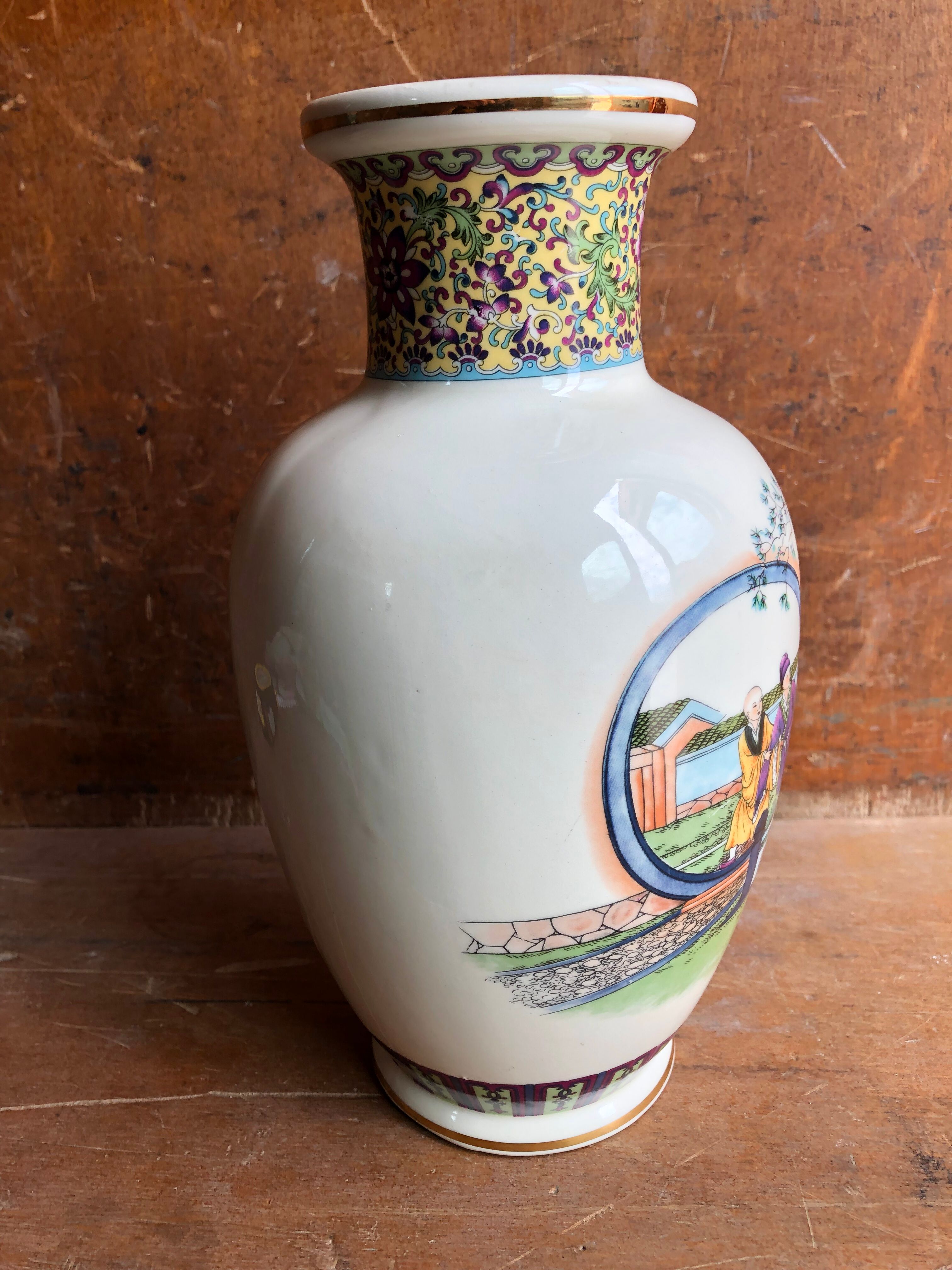 Old Chinese vase white ceramic decor scene vintage characters