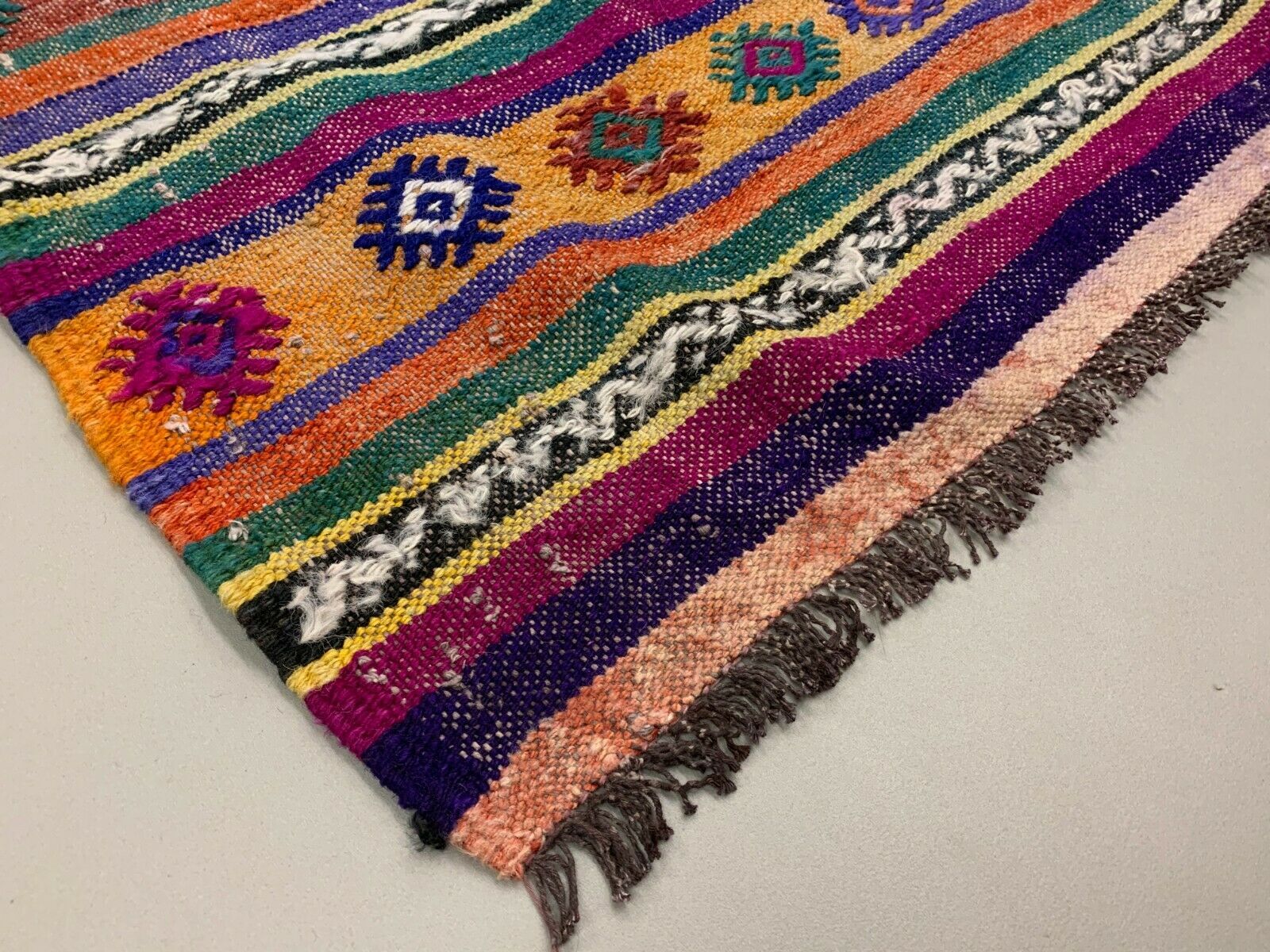 Colourful Vintage Turkish Kilim 318x138 cm Kelim Rug Wool Red Green Black Large