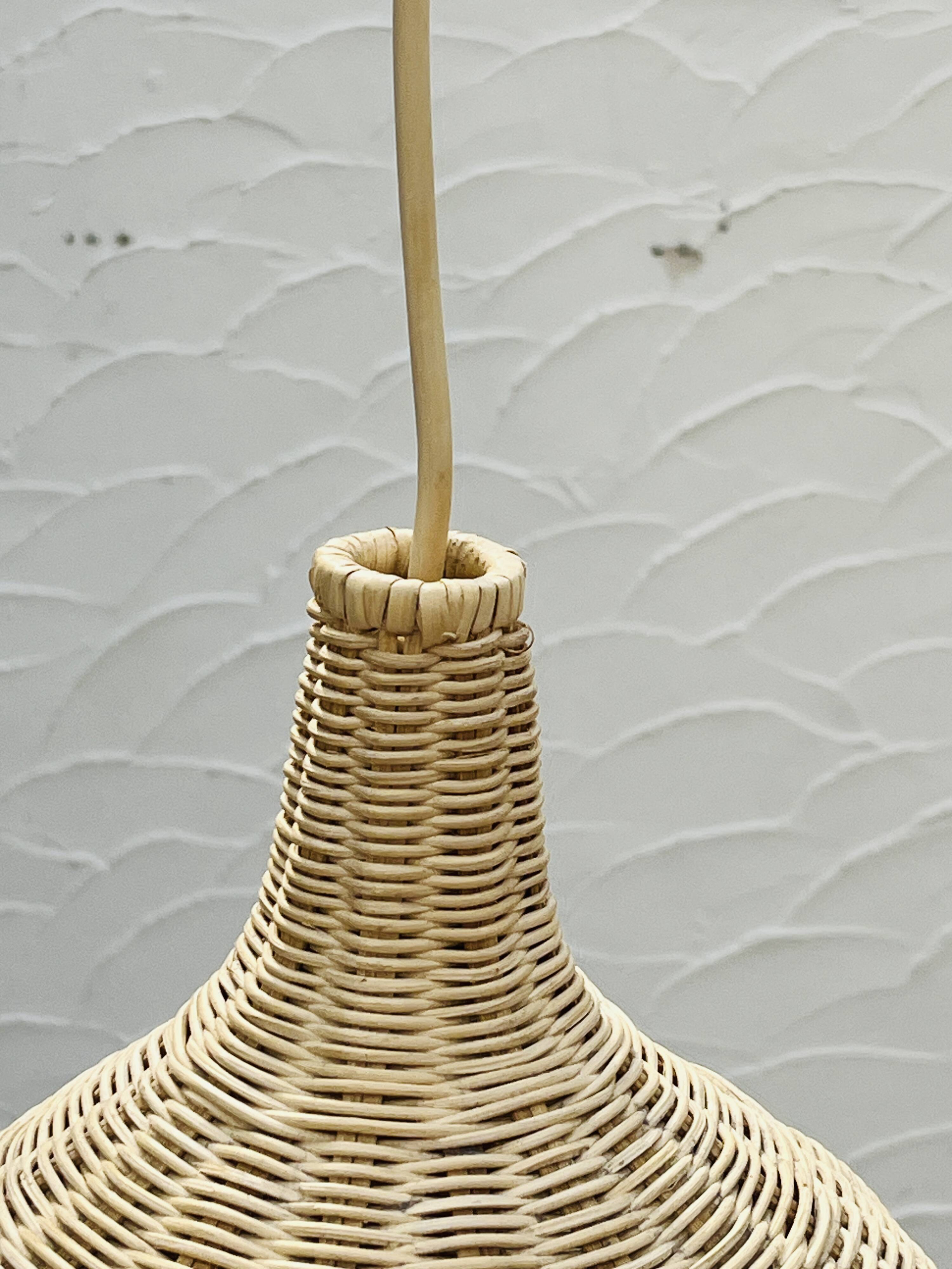 Suspension lustre en osier Ikea vintage, style bohème chic