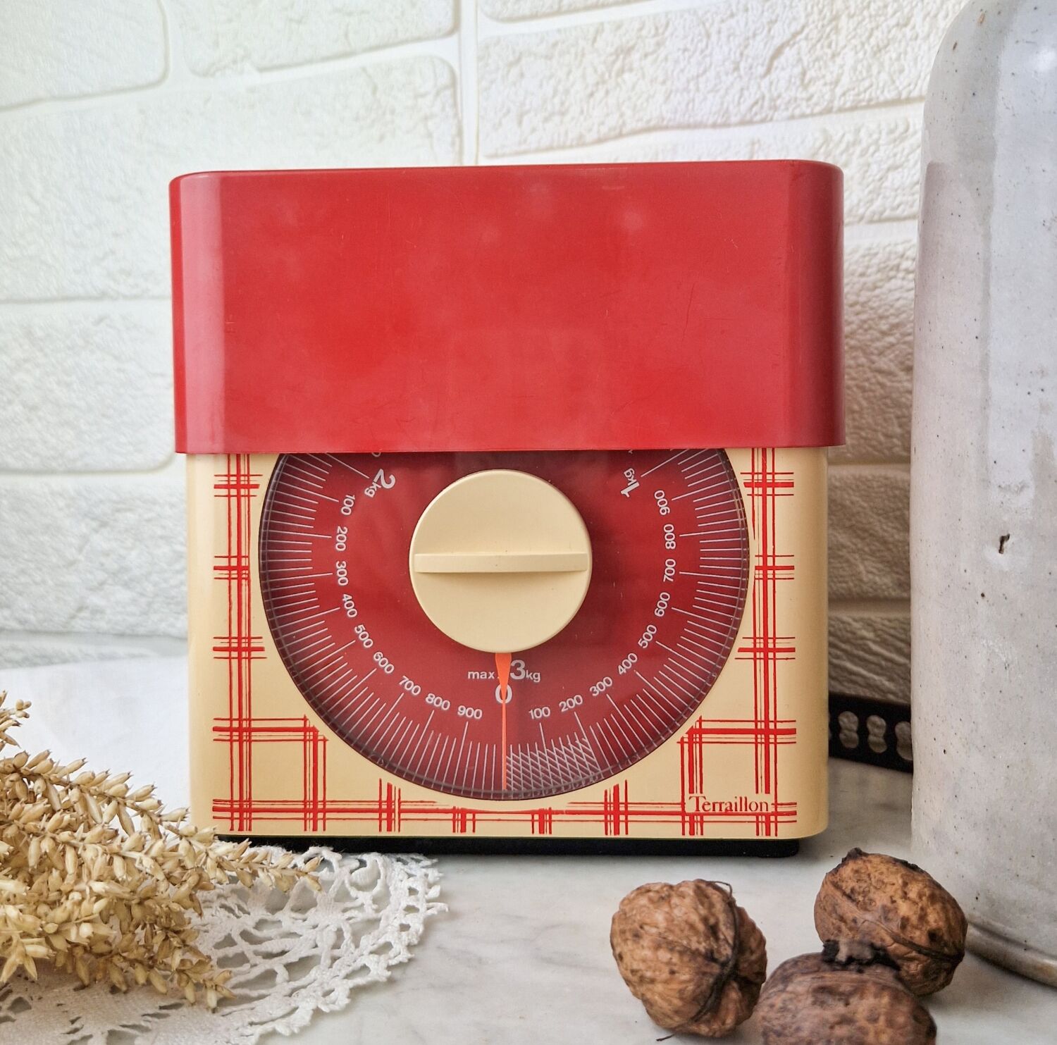 Terraillon kitchen scale vintage limited edition design tea towel 70s