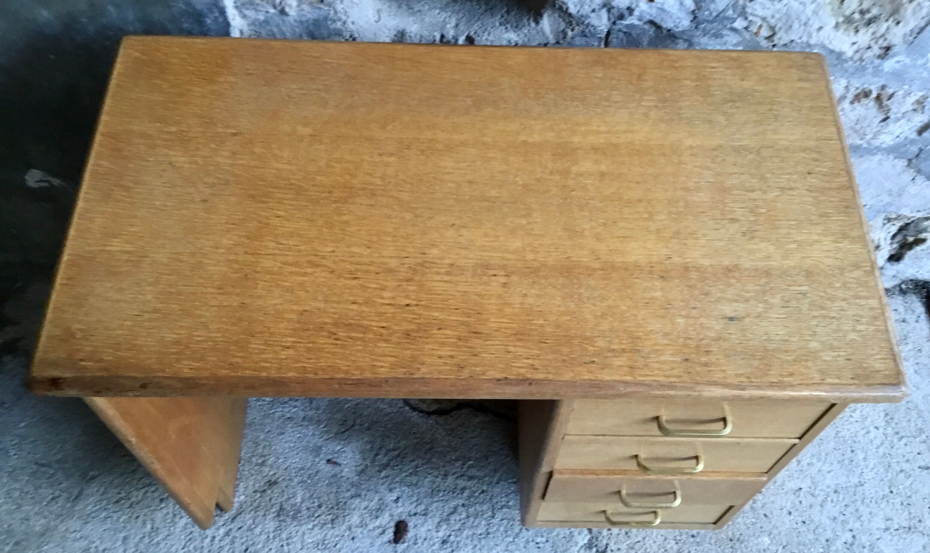 Vintage desk with retractable shelf and 4 drawers - 1960