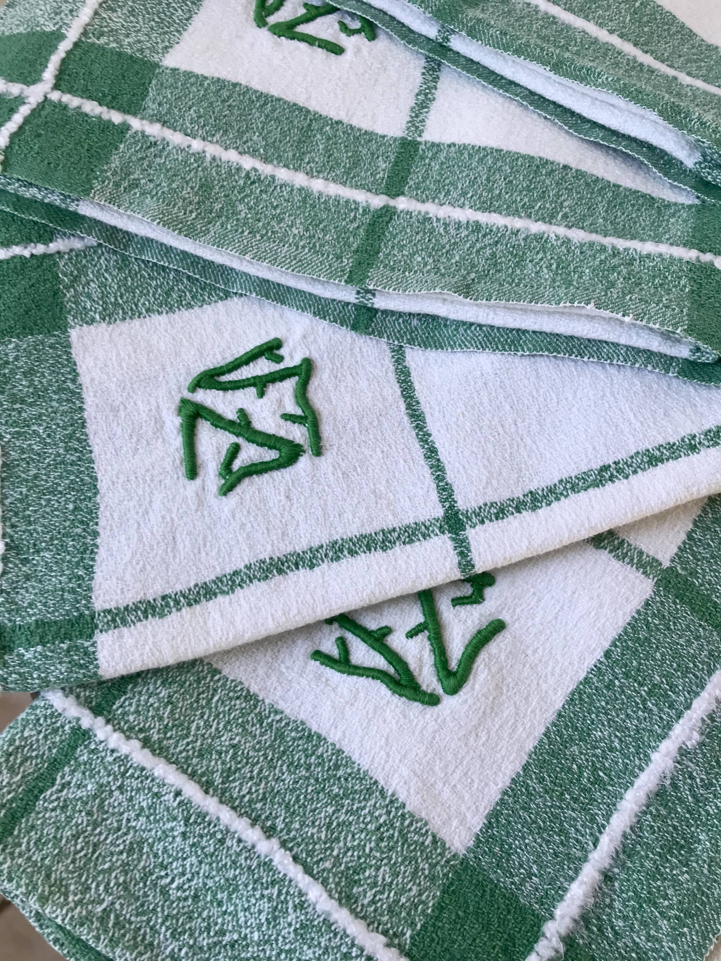 Set of 9 embroidered cotton napkins 60s