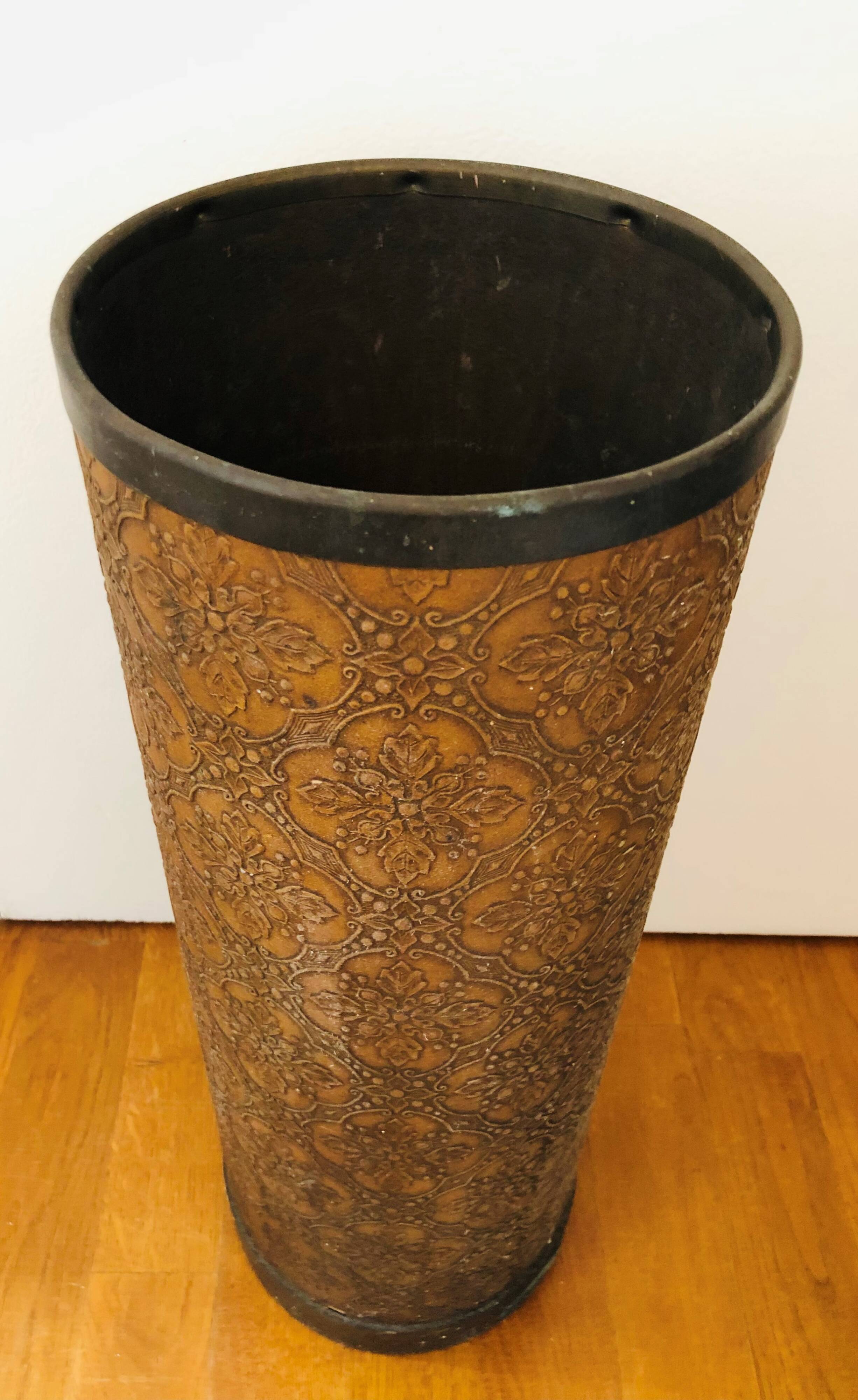 Porte parapluies tube Lincrusta Loreid