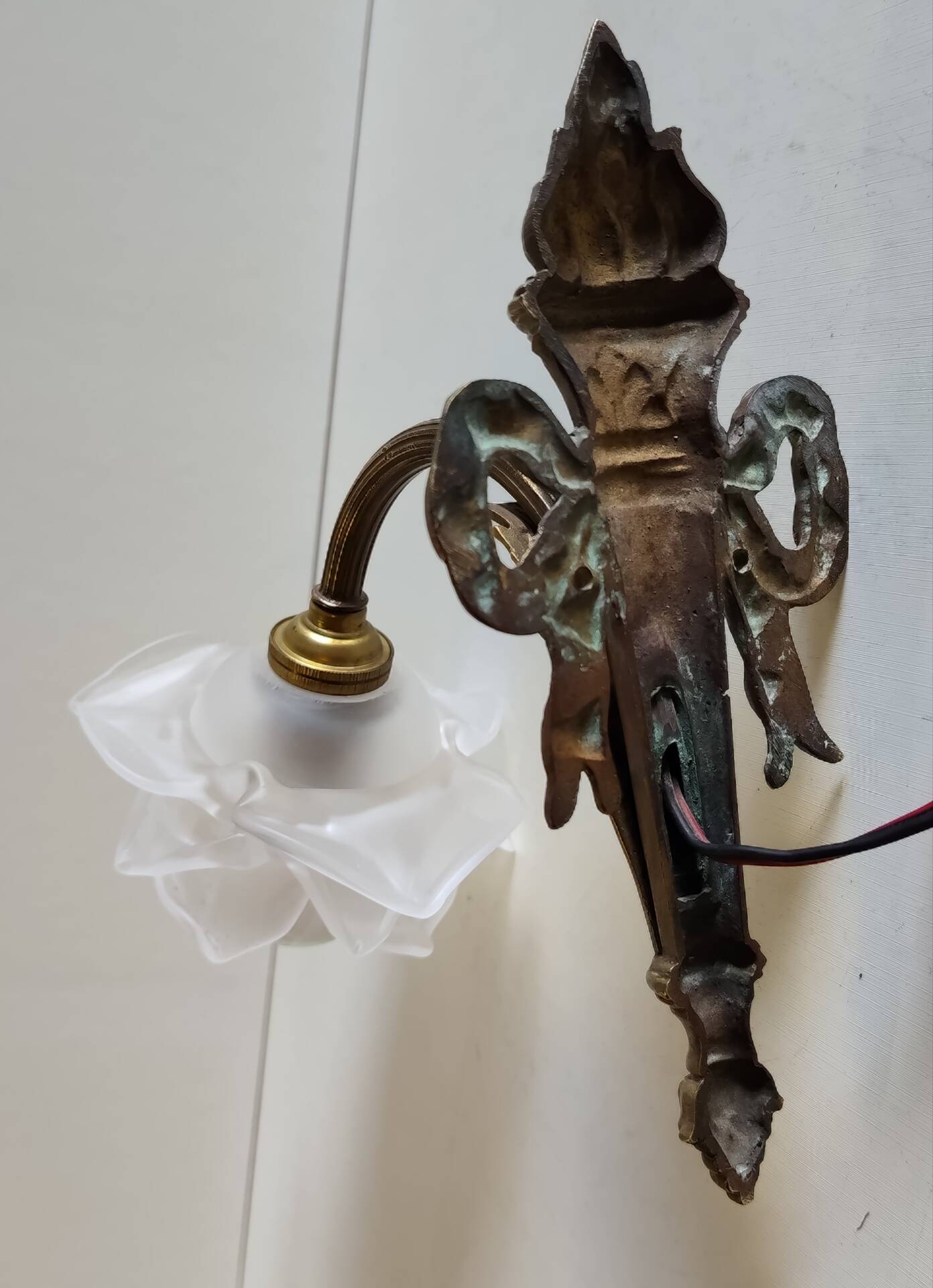 Art Nouveau wall light in bronze and glass paste - early 20th century