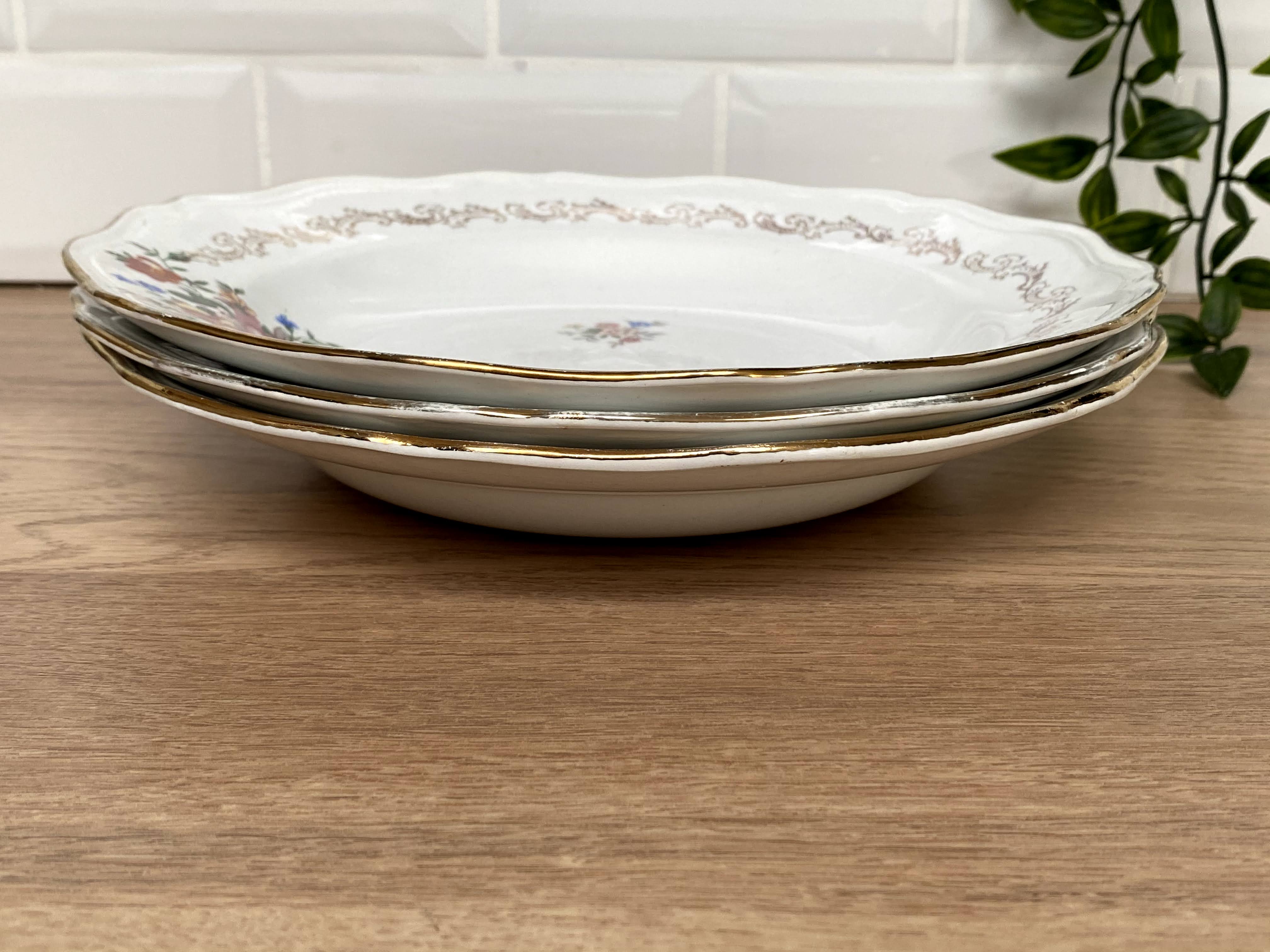 Set of 3 hollow plates The Almond Mira