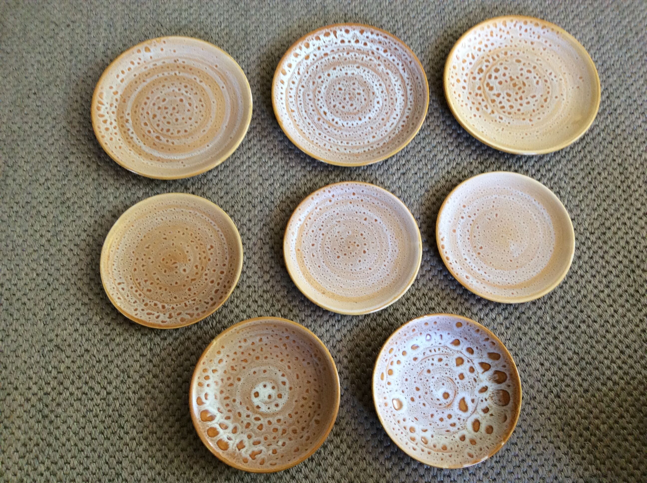 Set of 8 plates