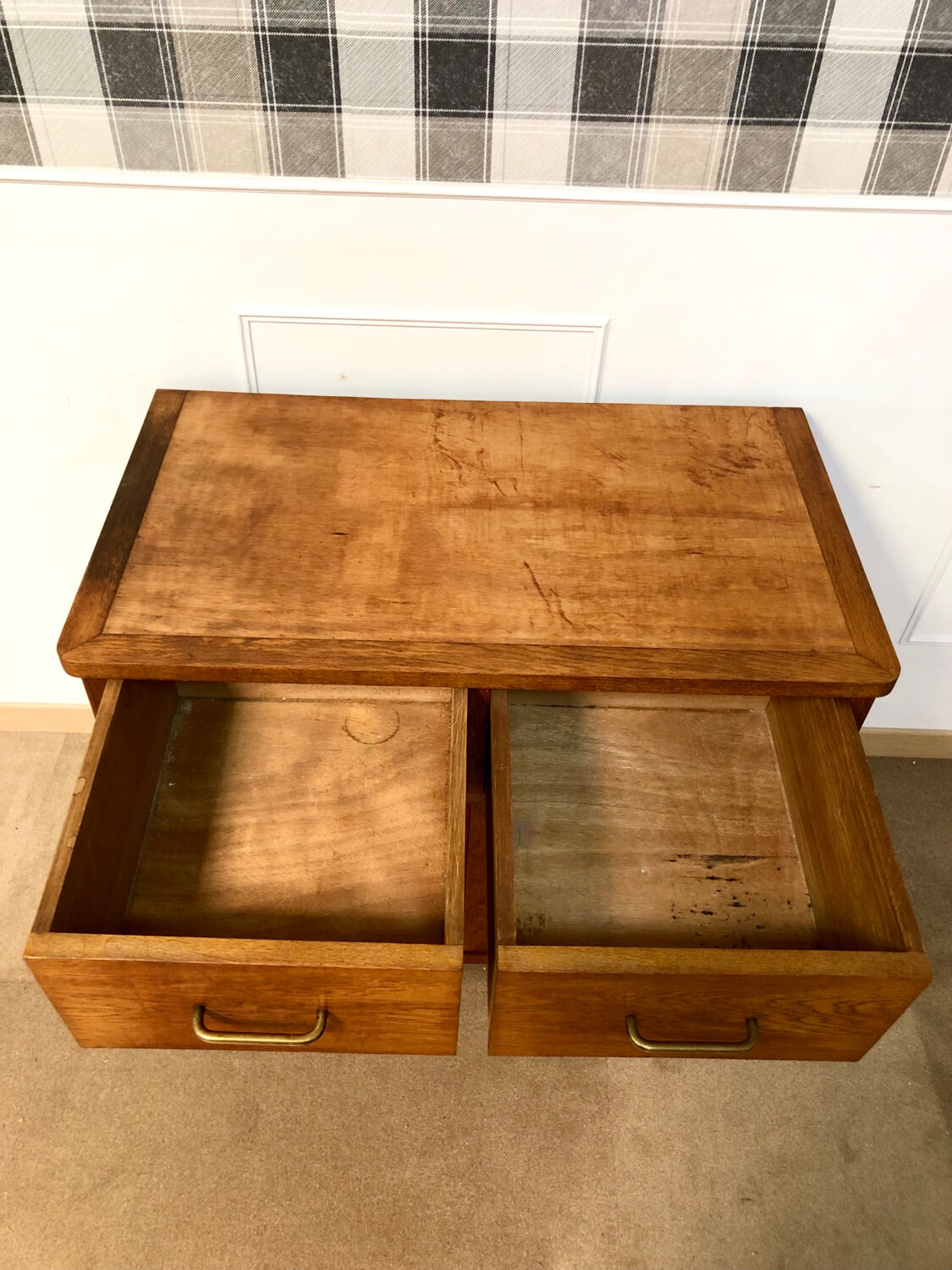 Sideboard sliding doors