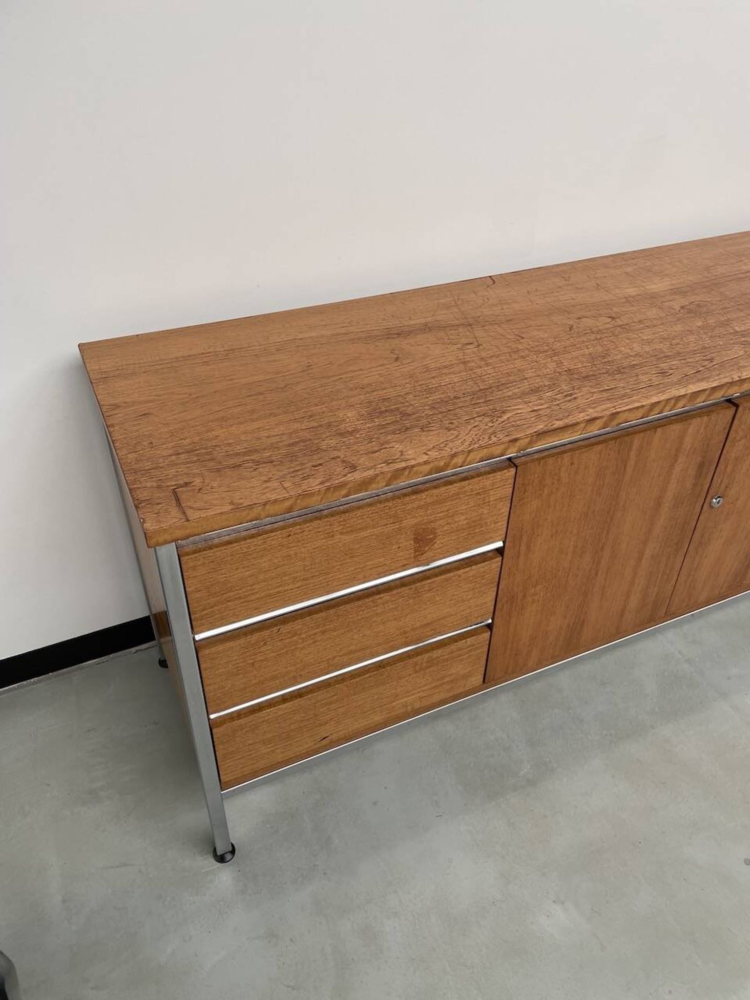 1960s modernist enfilade