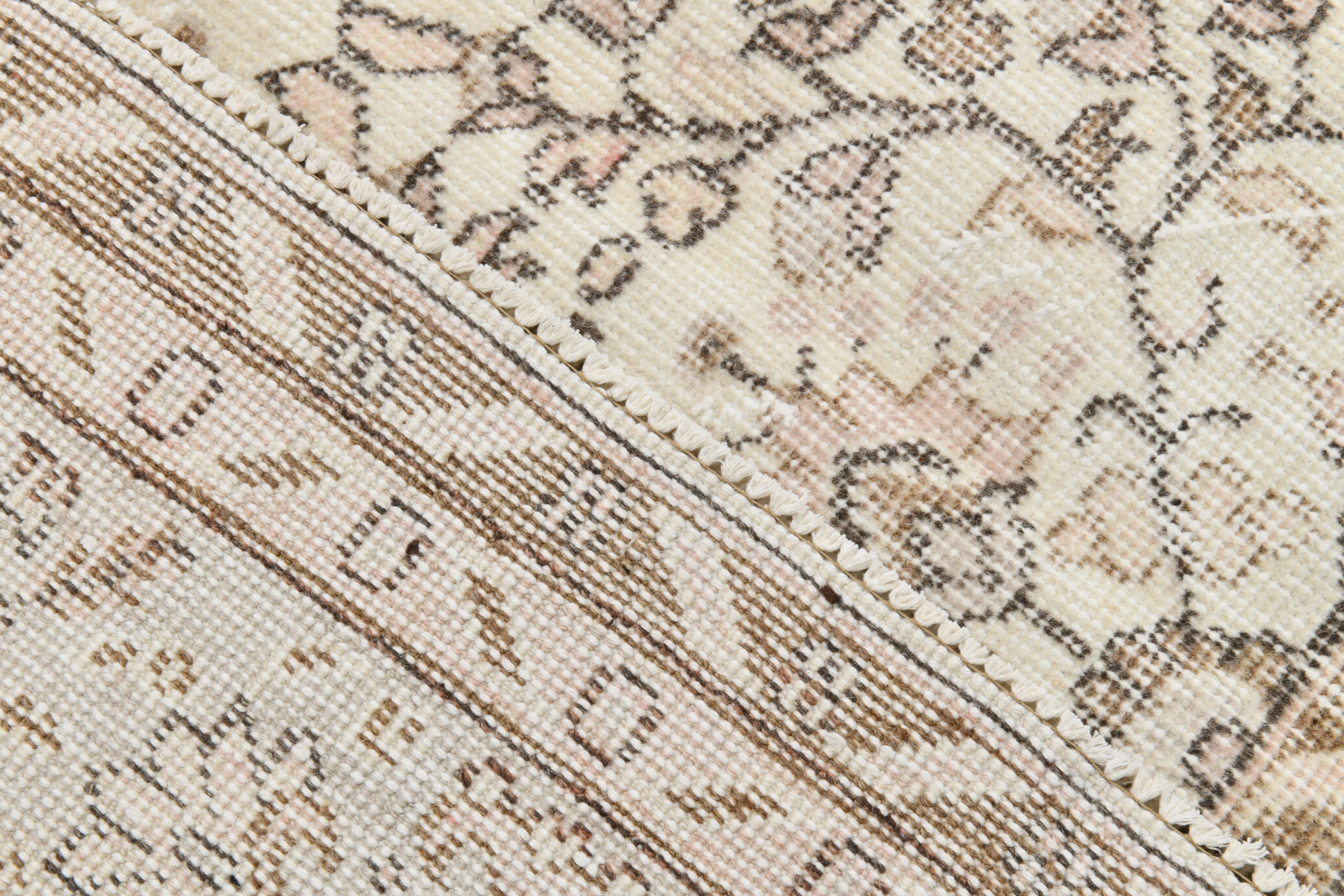 Bordered vintage rug, 218x326cm