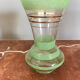 Vase en verre granité vert et or vintage