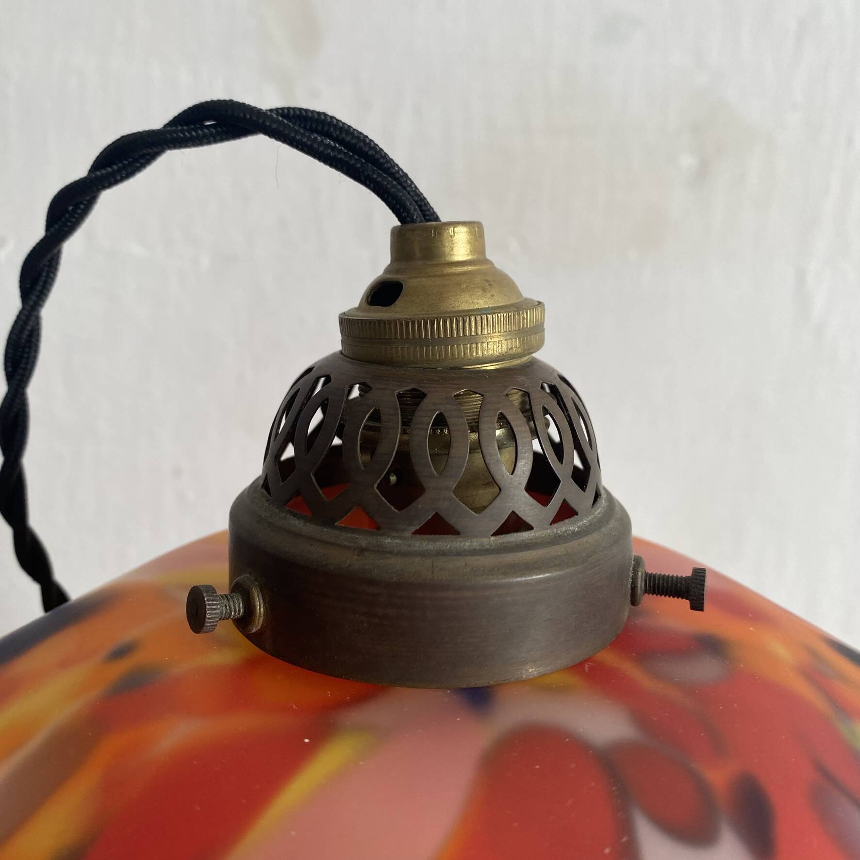 Retro suspension lampshade in speckled glass