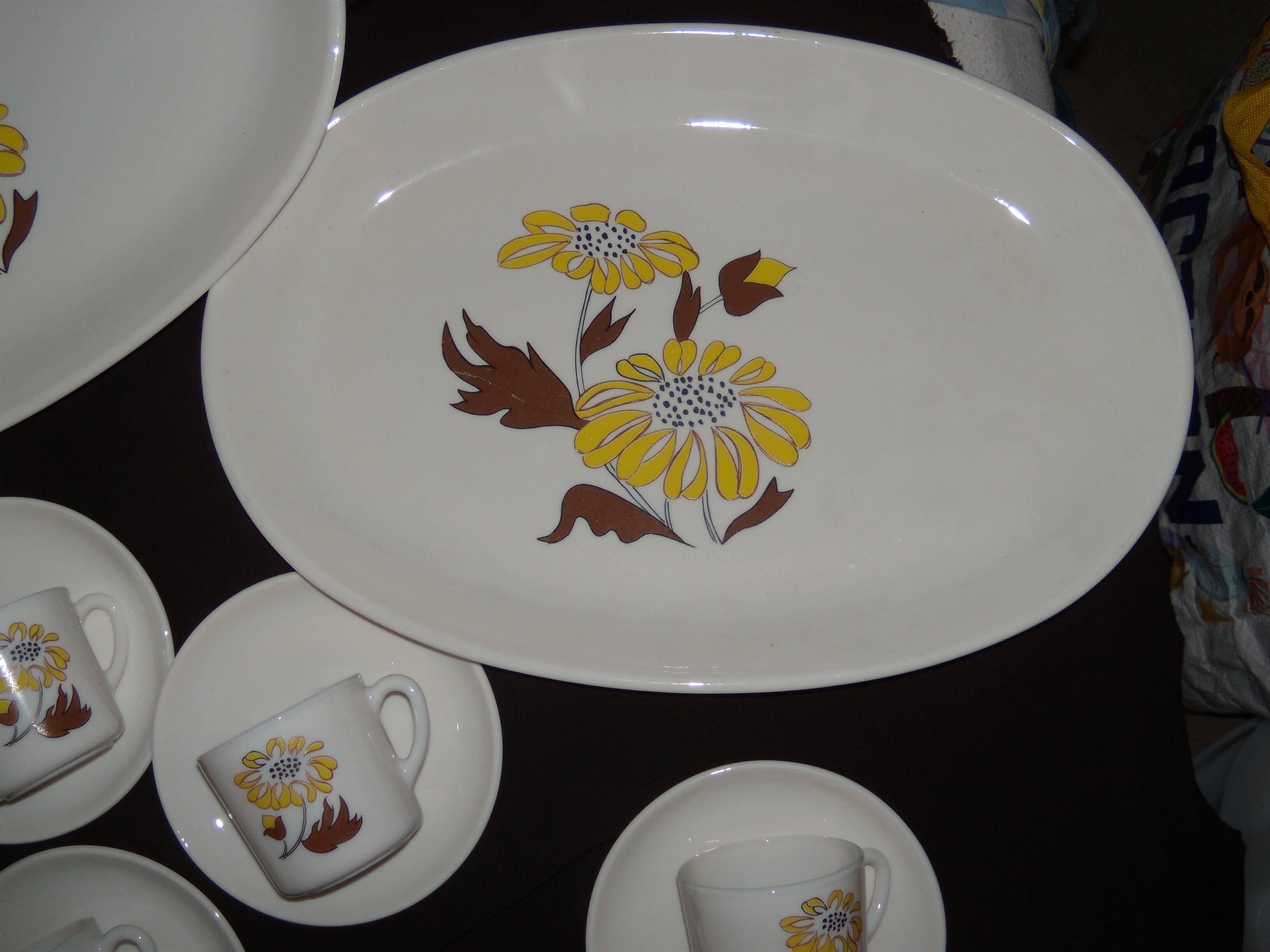 Sovirel vintage dinnerware set with yellow and brown daisy decor 21 pieces