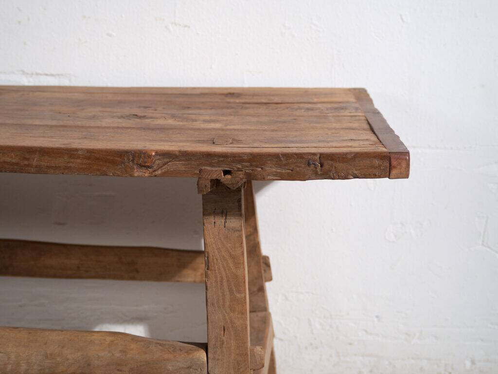 Table basse ancienne en bois de pin – Chine, circa 1930