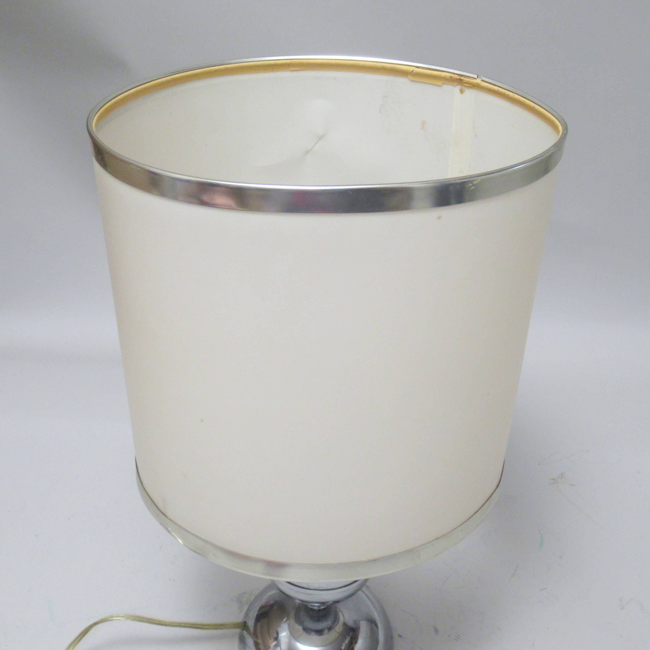 Lampe abat-jour chromé années 70