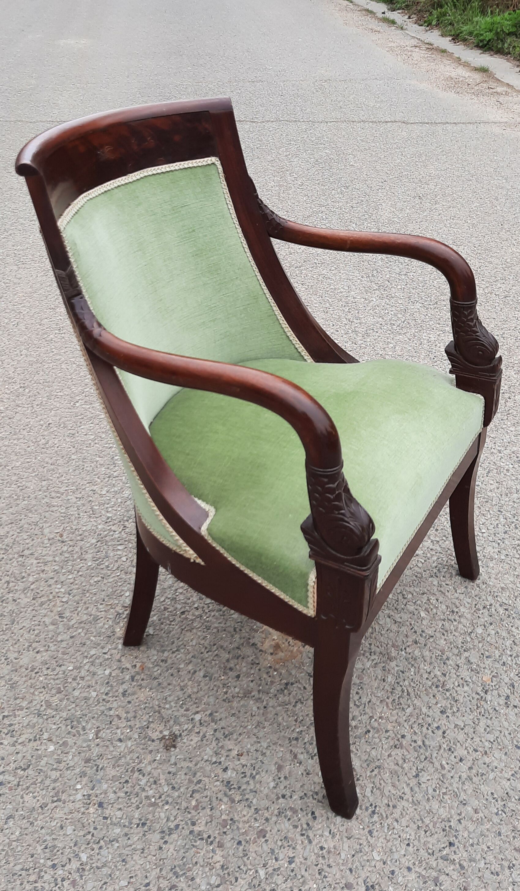 Dining armchair
