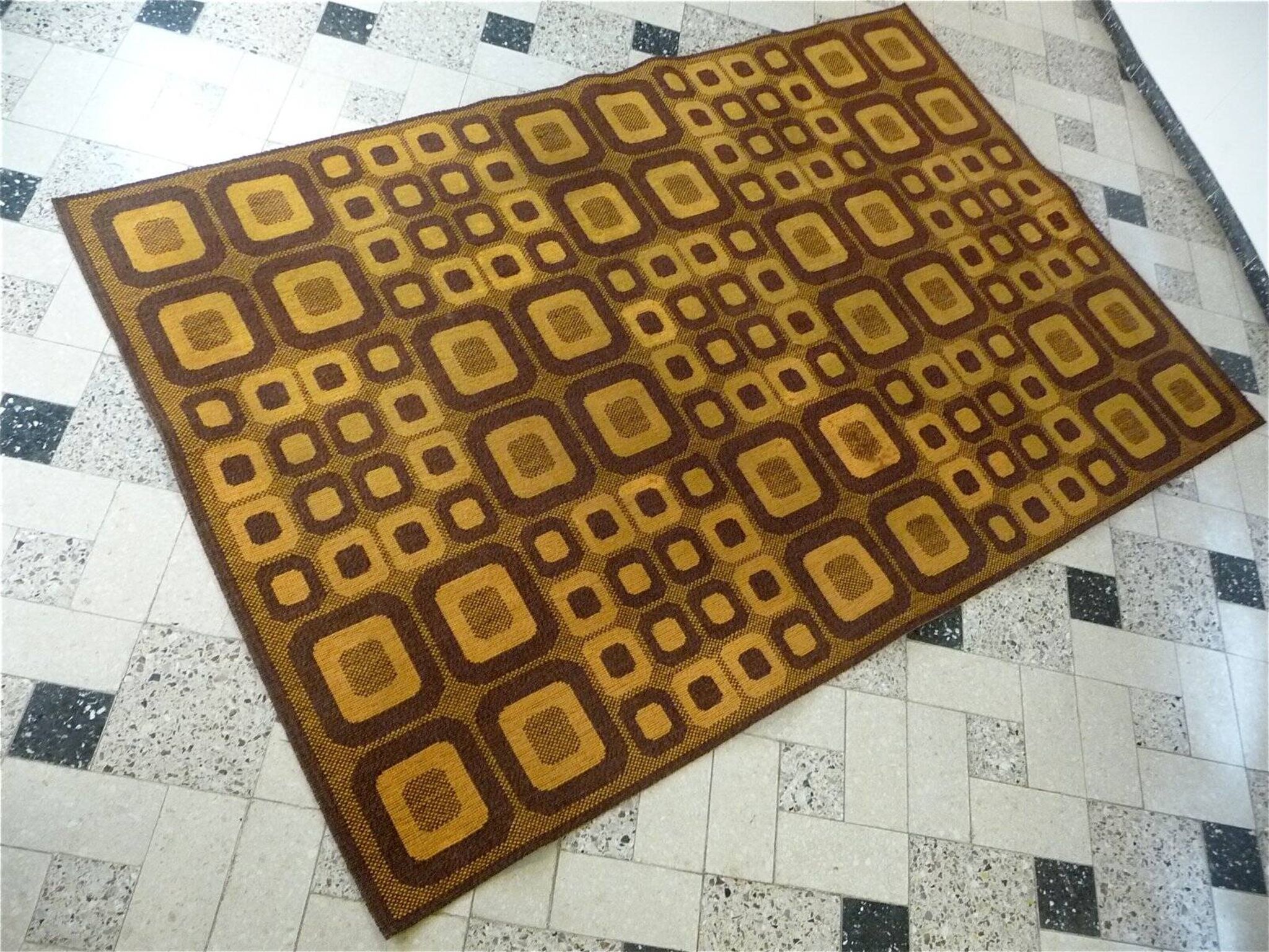 Modernist op-art rug with abstract graphic pattern by Magura, Germany 1960s